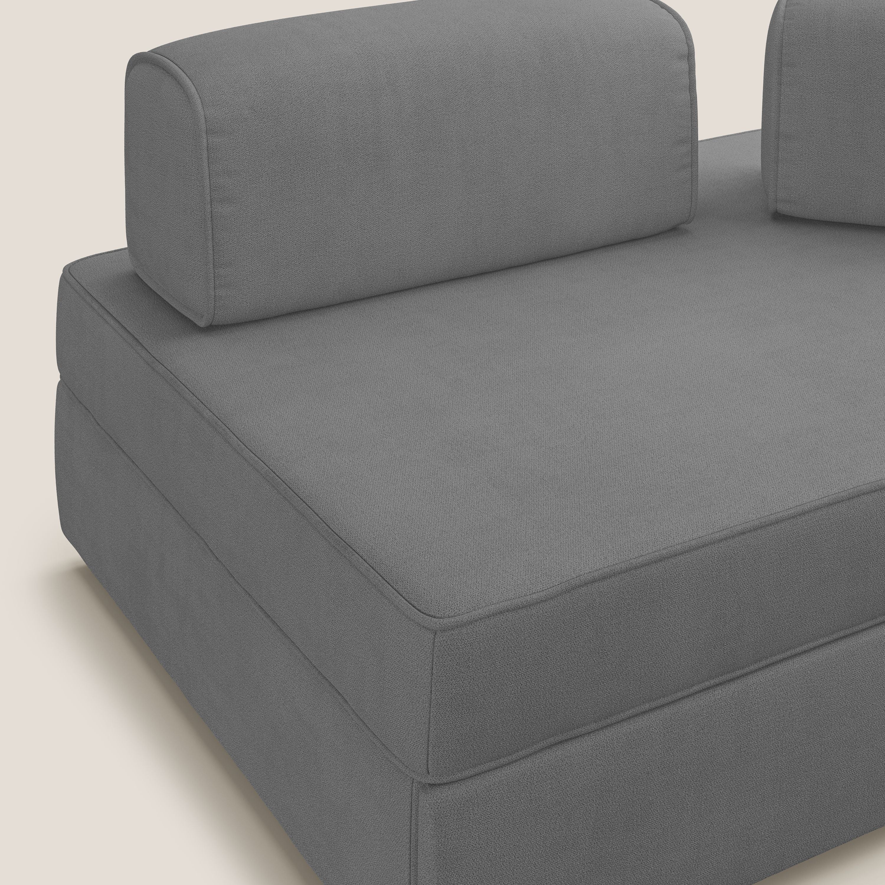 Liberty divano con pouf estraibile e schienali movibili in tessuto morbido impermeabile T02 grigio - divani.store