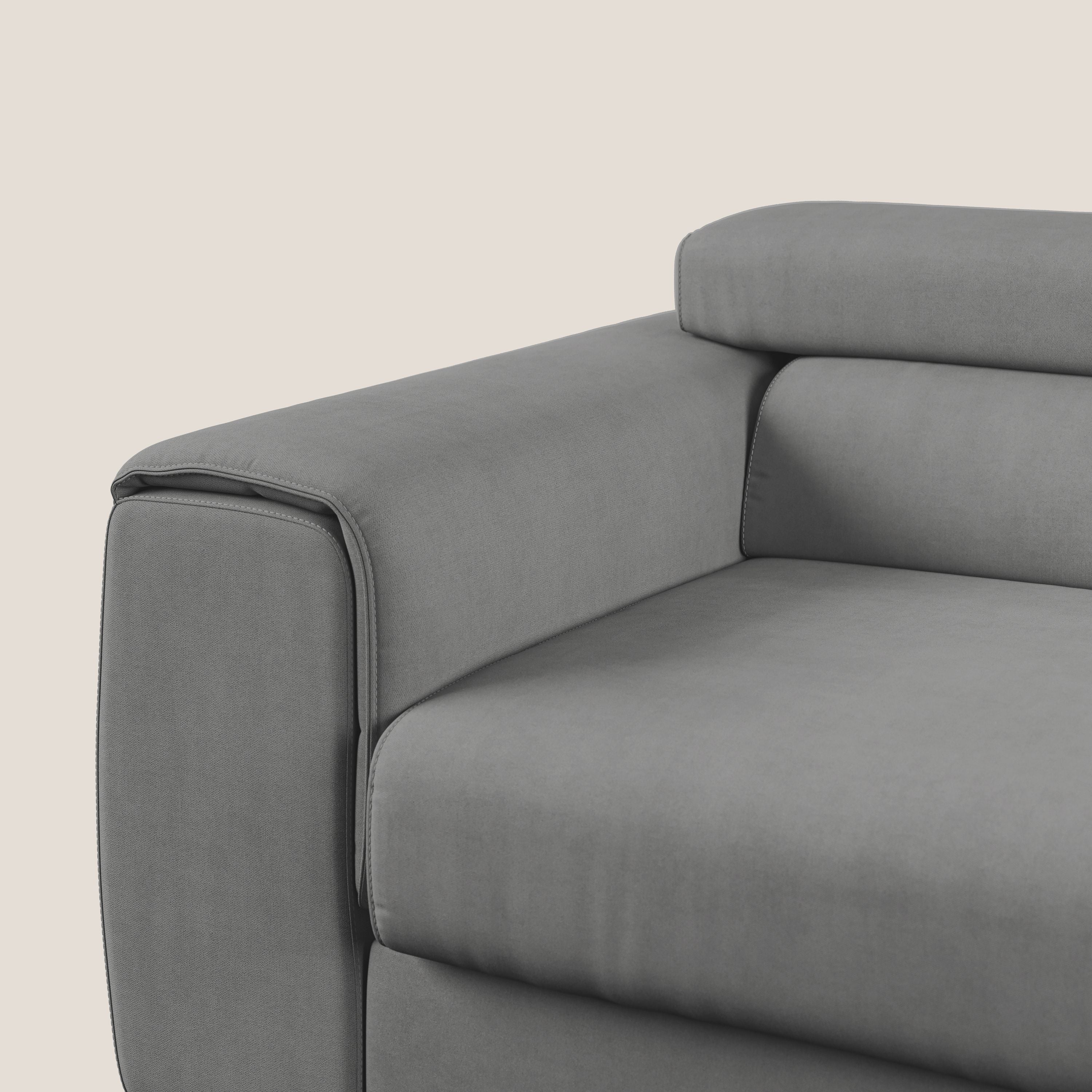 Zeno Divano con pouf estraibile poggiapiedi in tessuto morbido impermeabile T02 grigio - divani.store