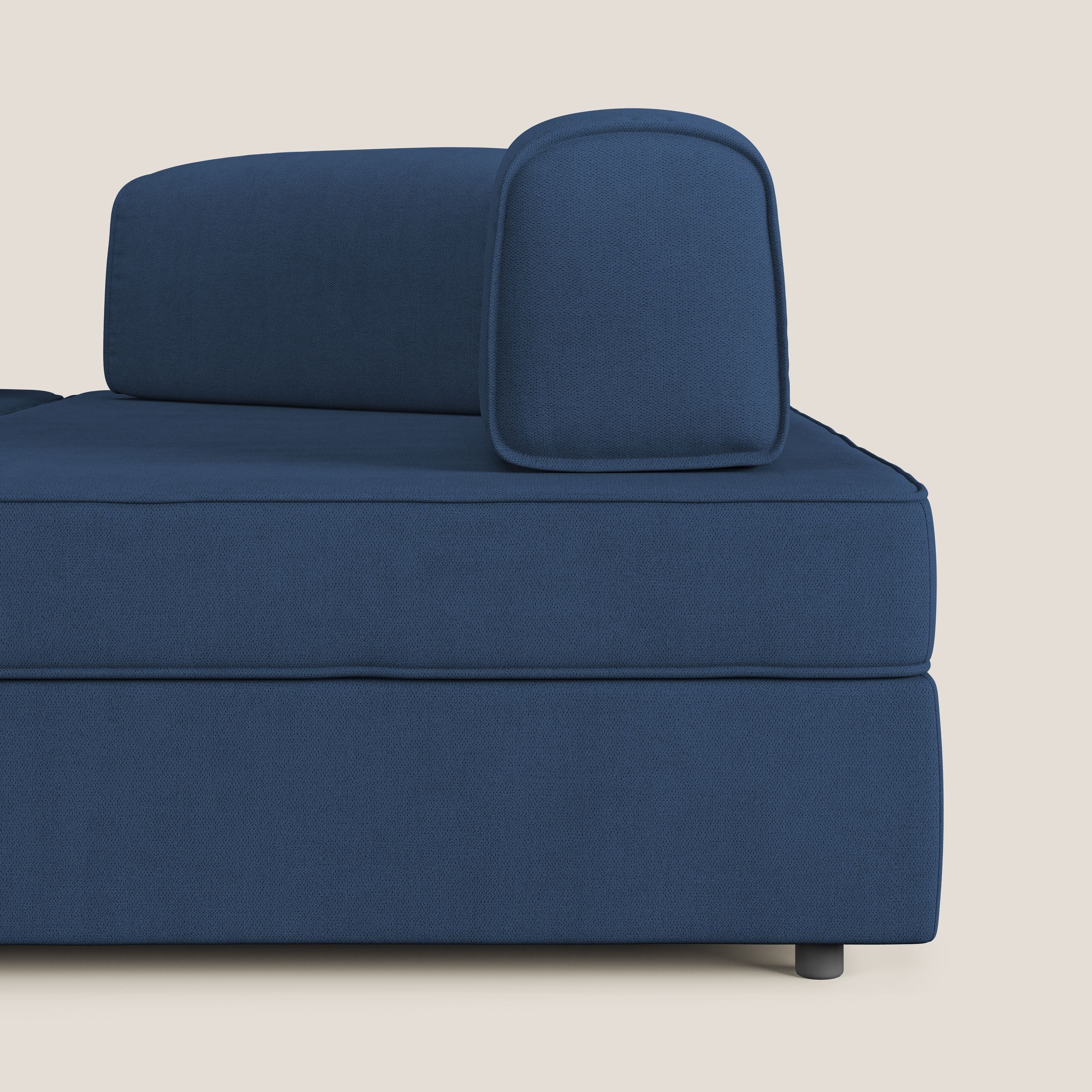 Liberty divano angolare con pouf estraibile e schienali movibili in tessuto morbido impermeabile T02 blu - divani.store
