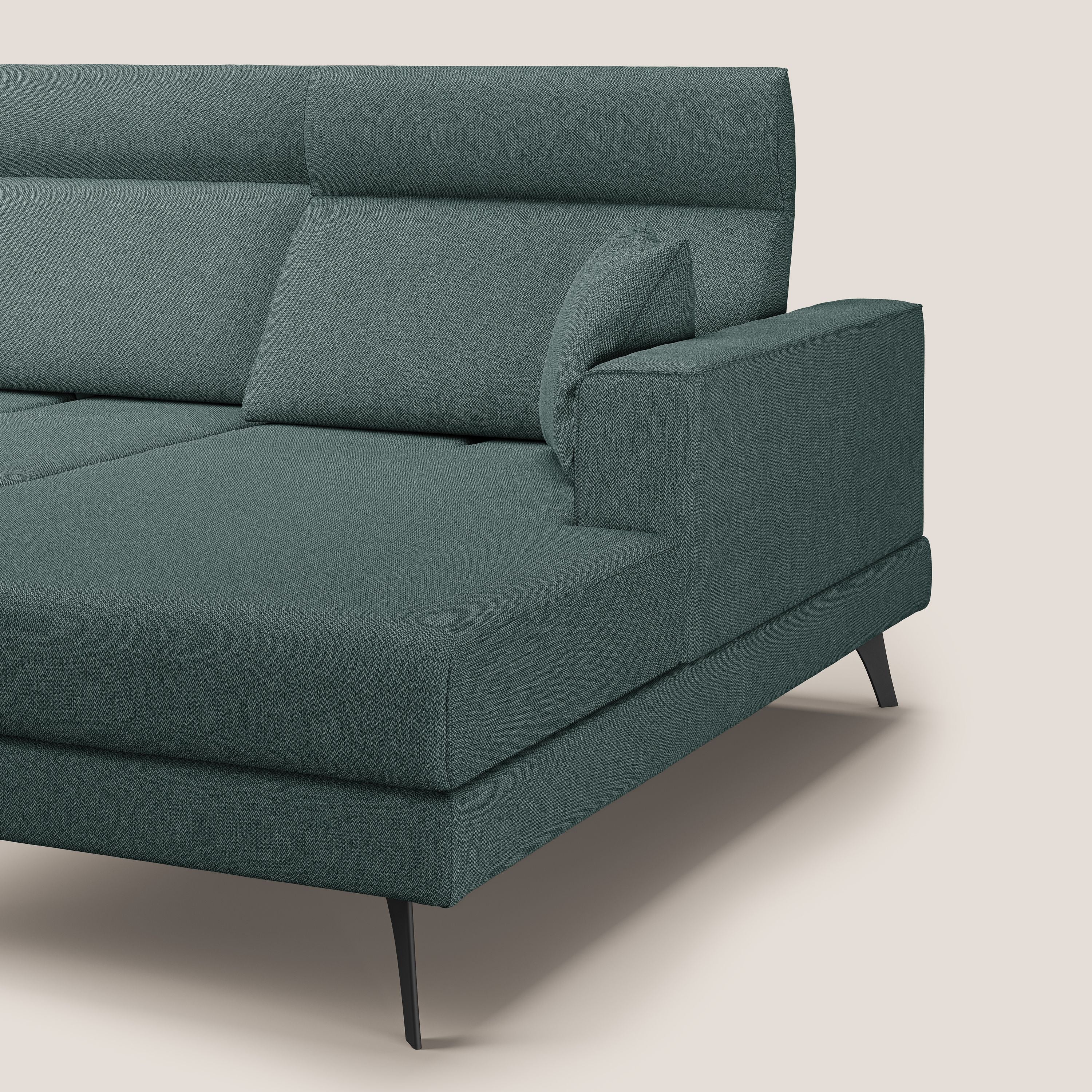 Slide Divano angolare con schienali traslanti e poggiatesta regolabili in tessuto smacchiabile T05 verde - divani.store