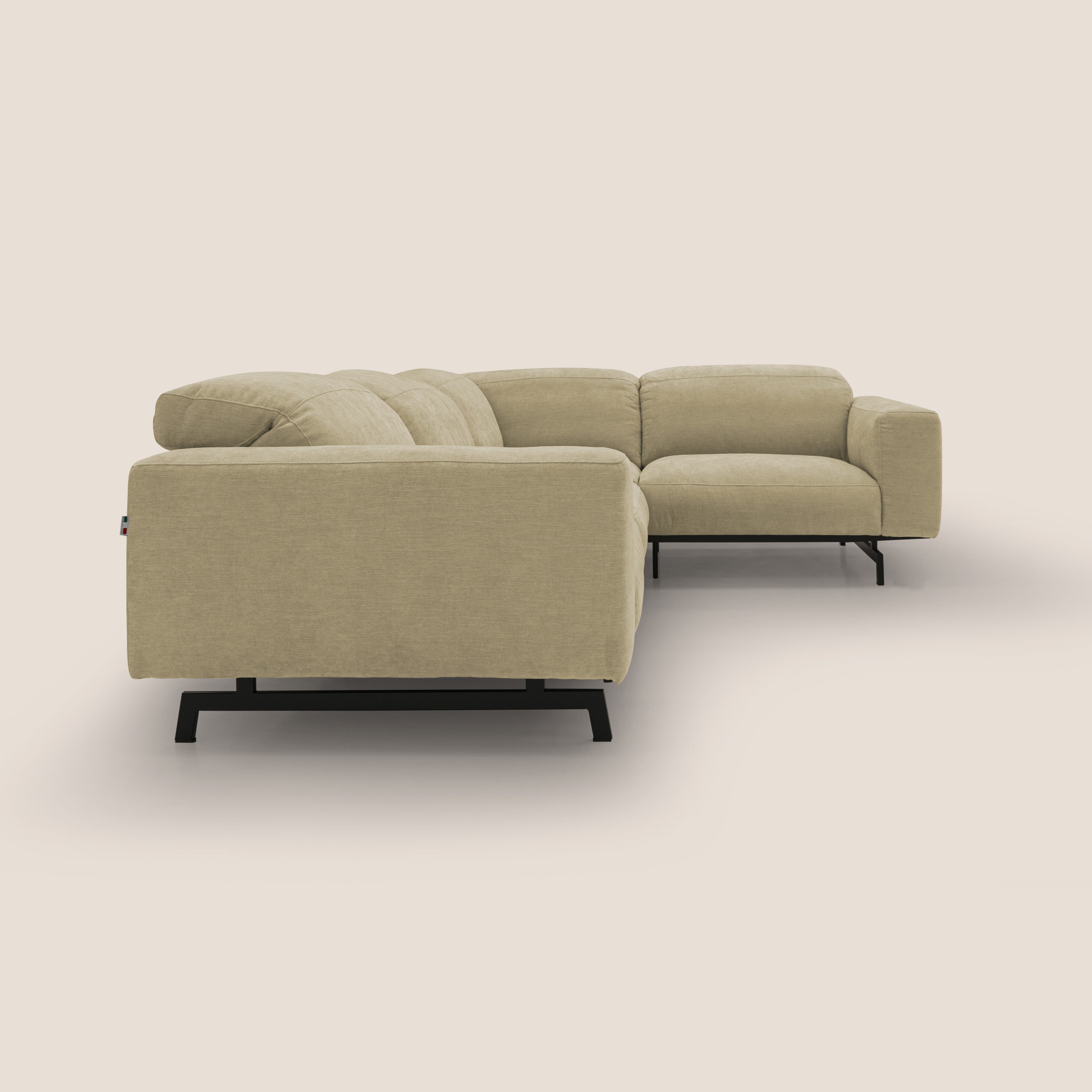 Sakura divano in piuma d'oca angolare REVERSIBILE in morbido tessuto fiammato impermeabile T14 beige - divani.store