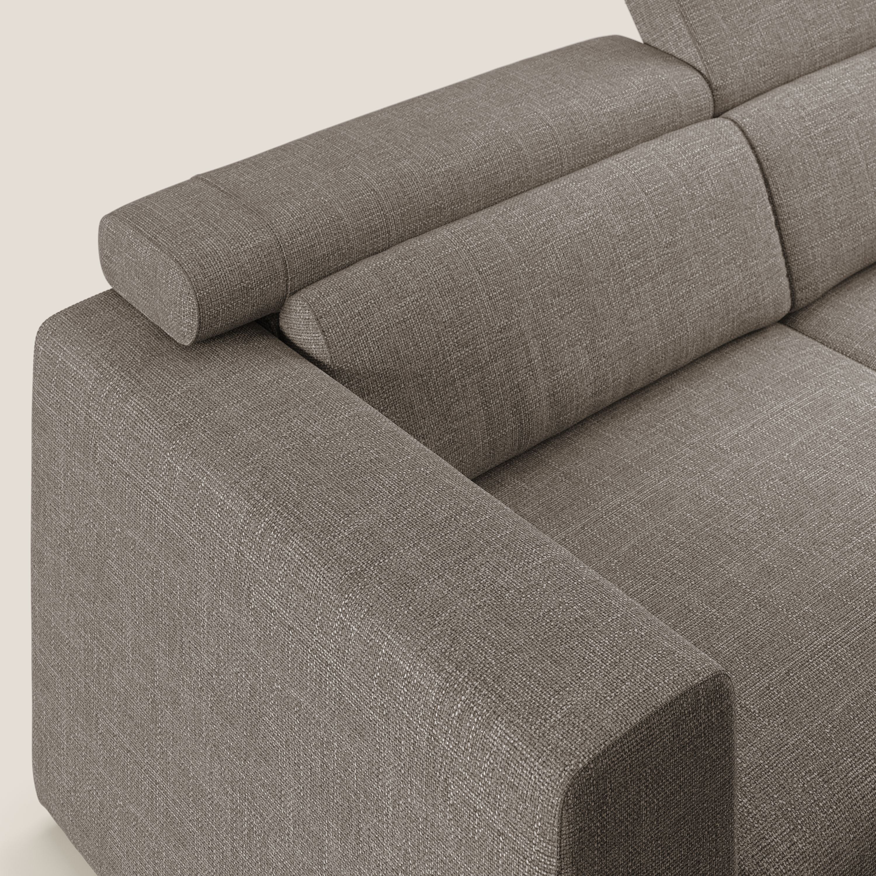 Vegas divano con poggiatesta reclinabili in morbido tessuto impermeabile T06 marrone - divani.store