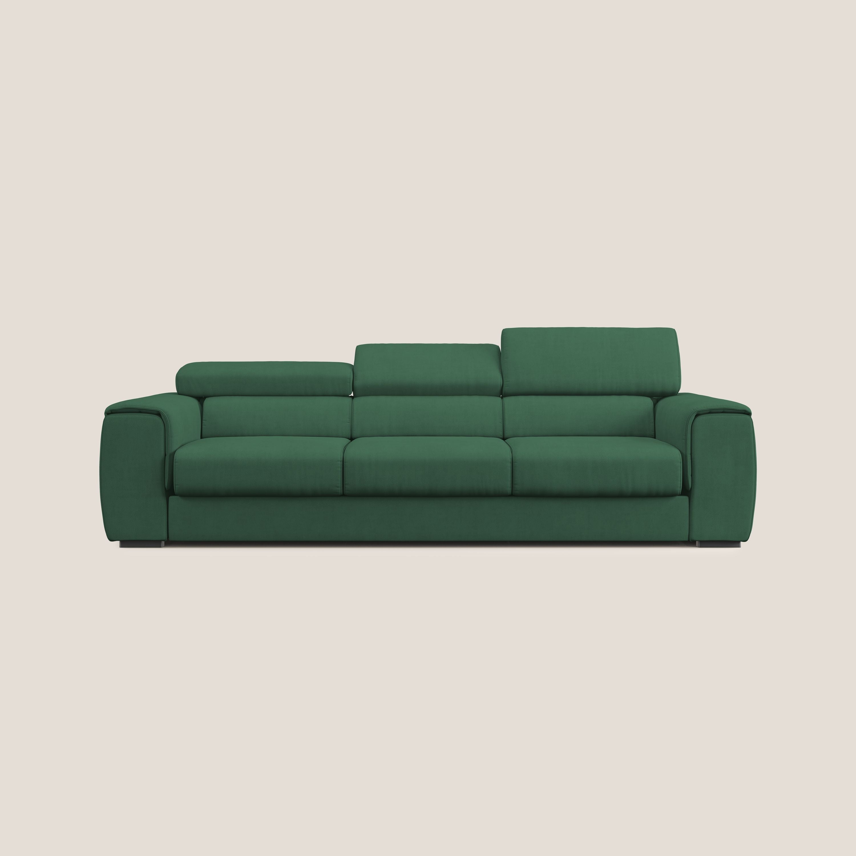 Zeno Divano con pouf estraibile poggiapiedi a 3 sedute in tessuto morbido impermeabile T02 verde - divani.store