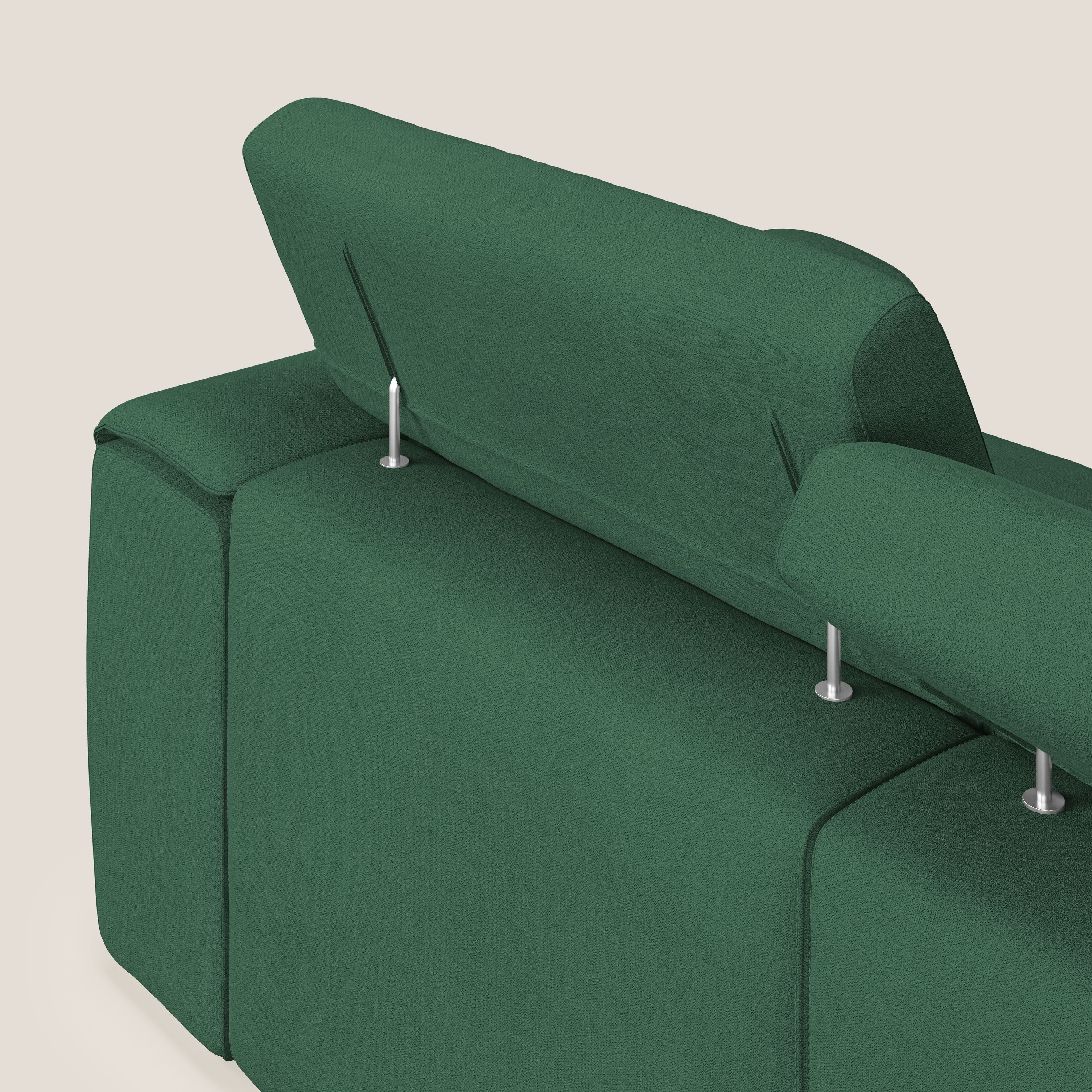 Zeno Divano con pouf estraibile poggiapiedi a 3 sedute in tessuto morbido impermeabile T02 verde - divani.store