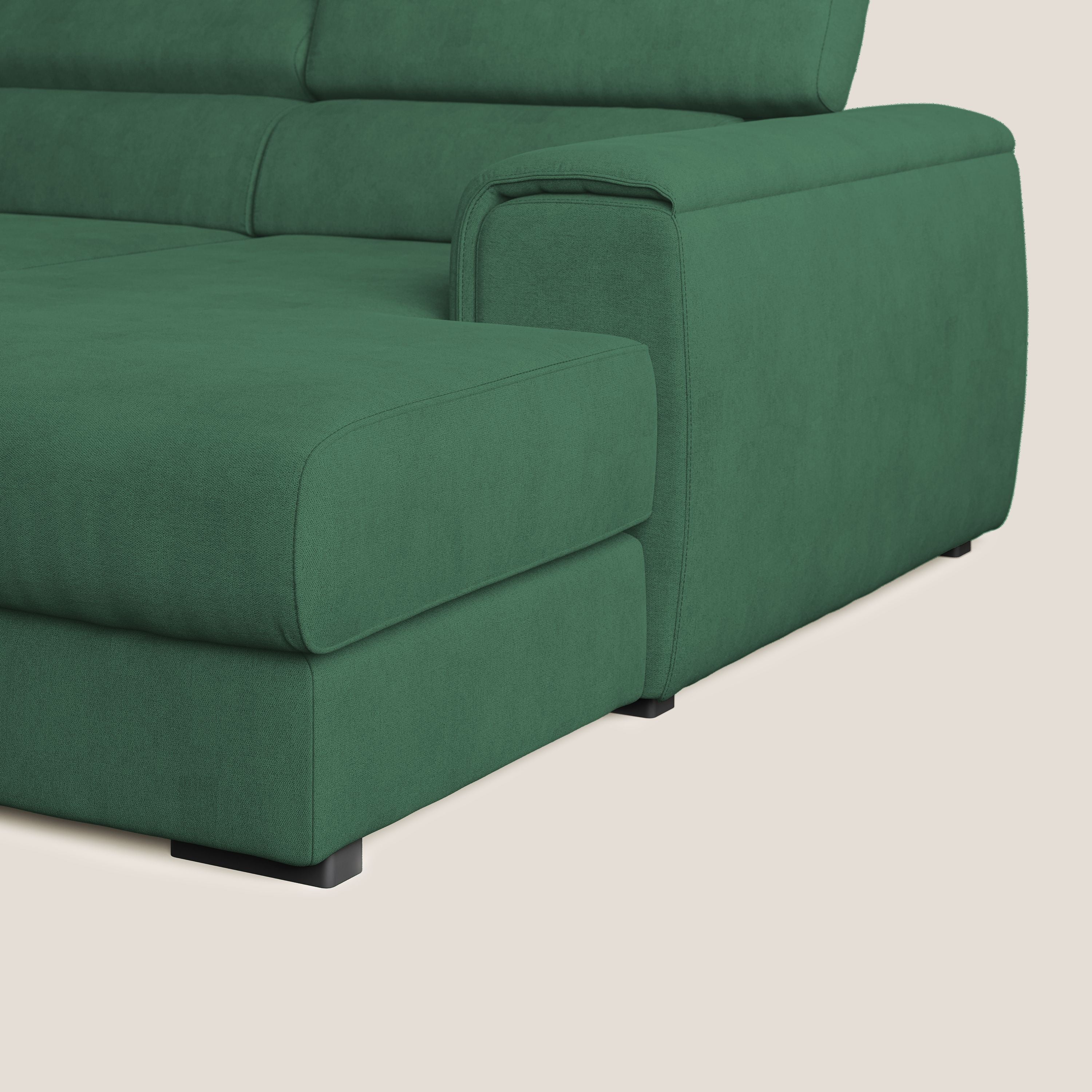 Zeno Divano angolare con pouf estraibile poggiapiedi in tessuto morbido impermeabile T02 verde - divani.store