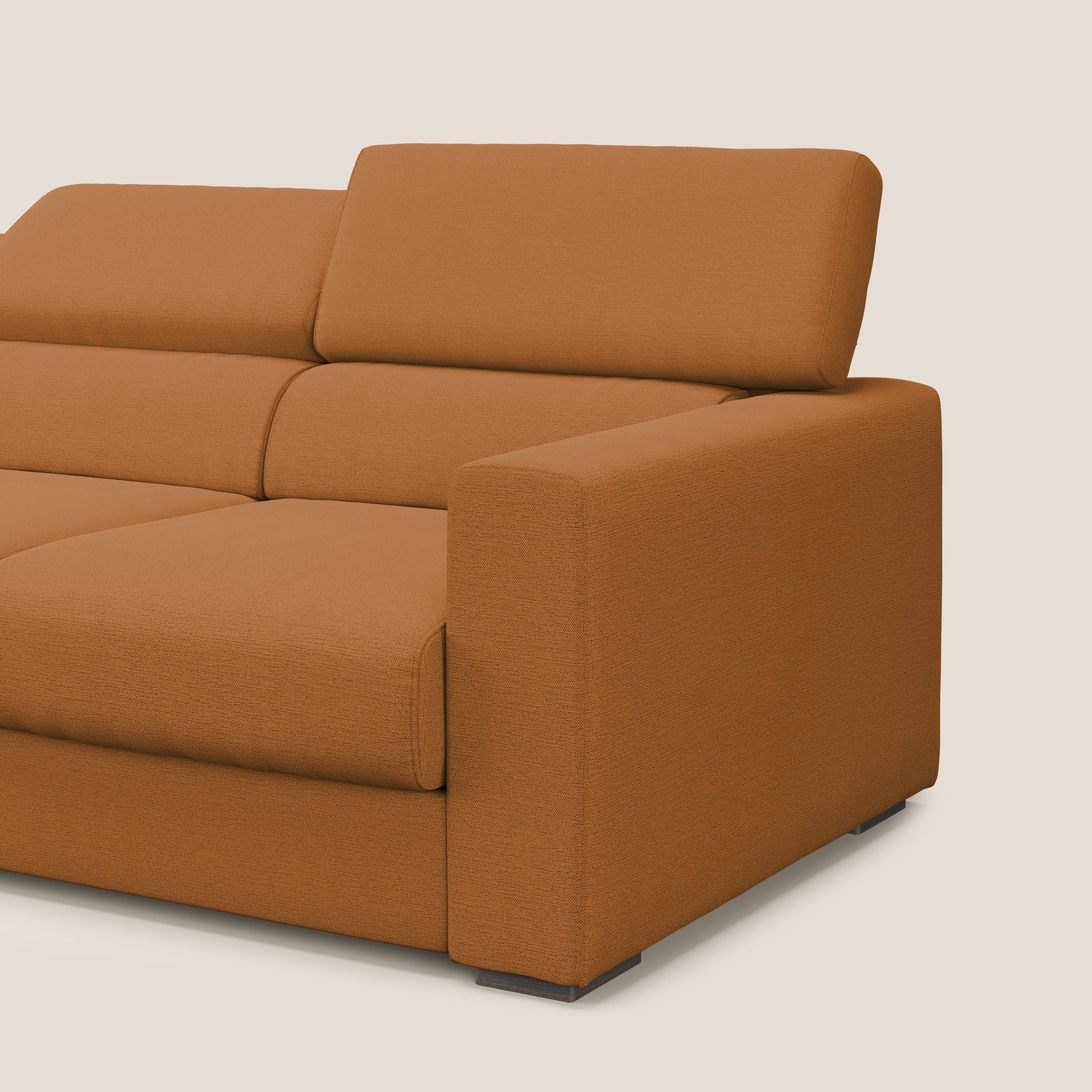 Dylan divano a 3 sedute con pouf estraibile poggiapiedi in tessuto fiammato simil cotone impermeabile T19 arancio - divani.store