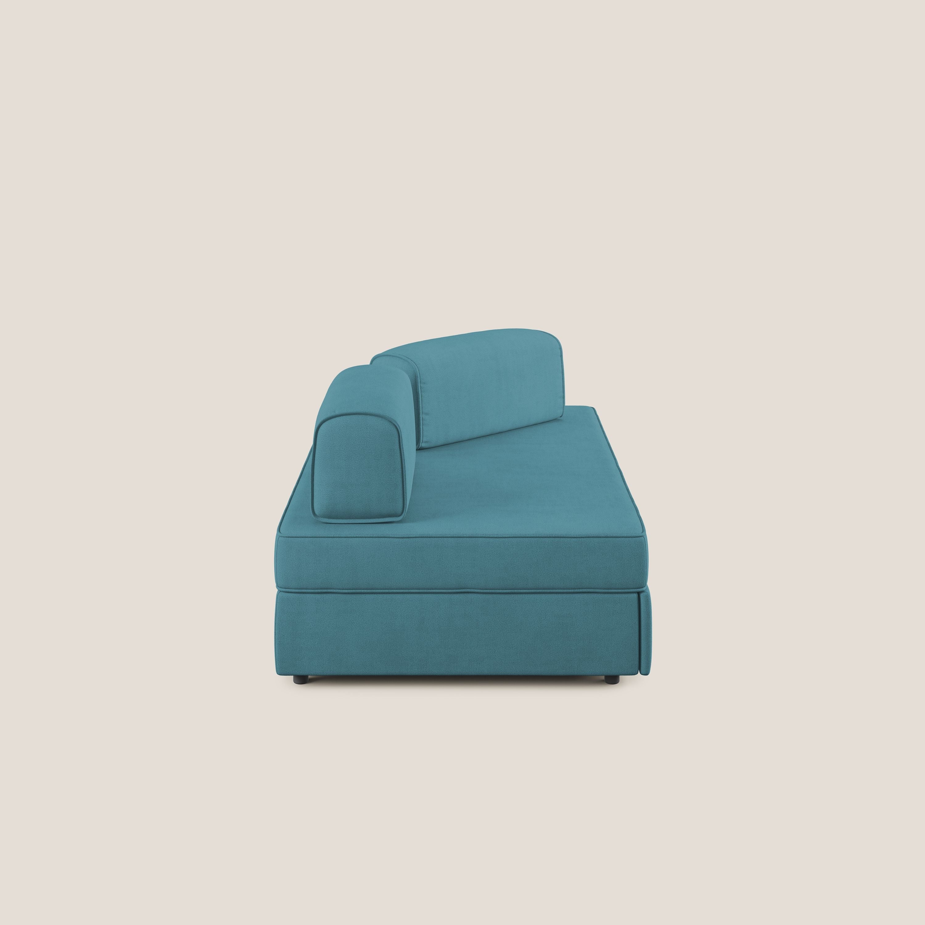 Liberty divano con pouf estraibile e schienali movibili in tessuto morbido impermeabile T02 azzurro - divani.store