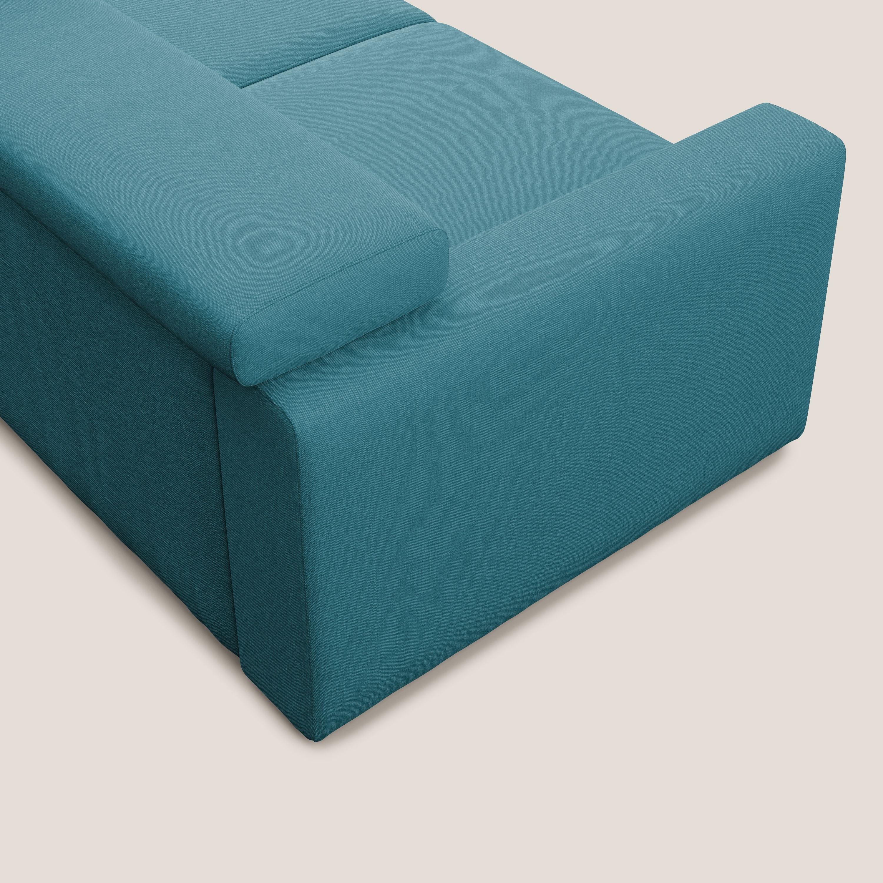 Dylan divano allungabile con pouf estraibile poggiapiedi in tessuto simil cotone impermeabile T13 azzurro - divani.store