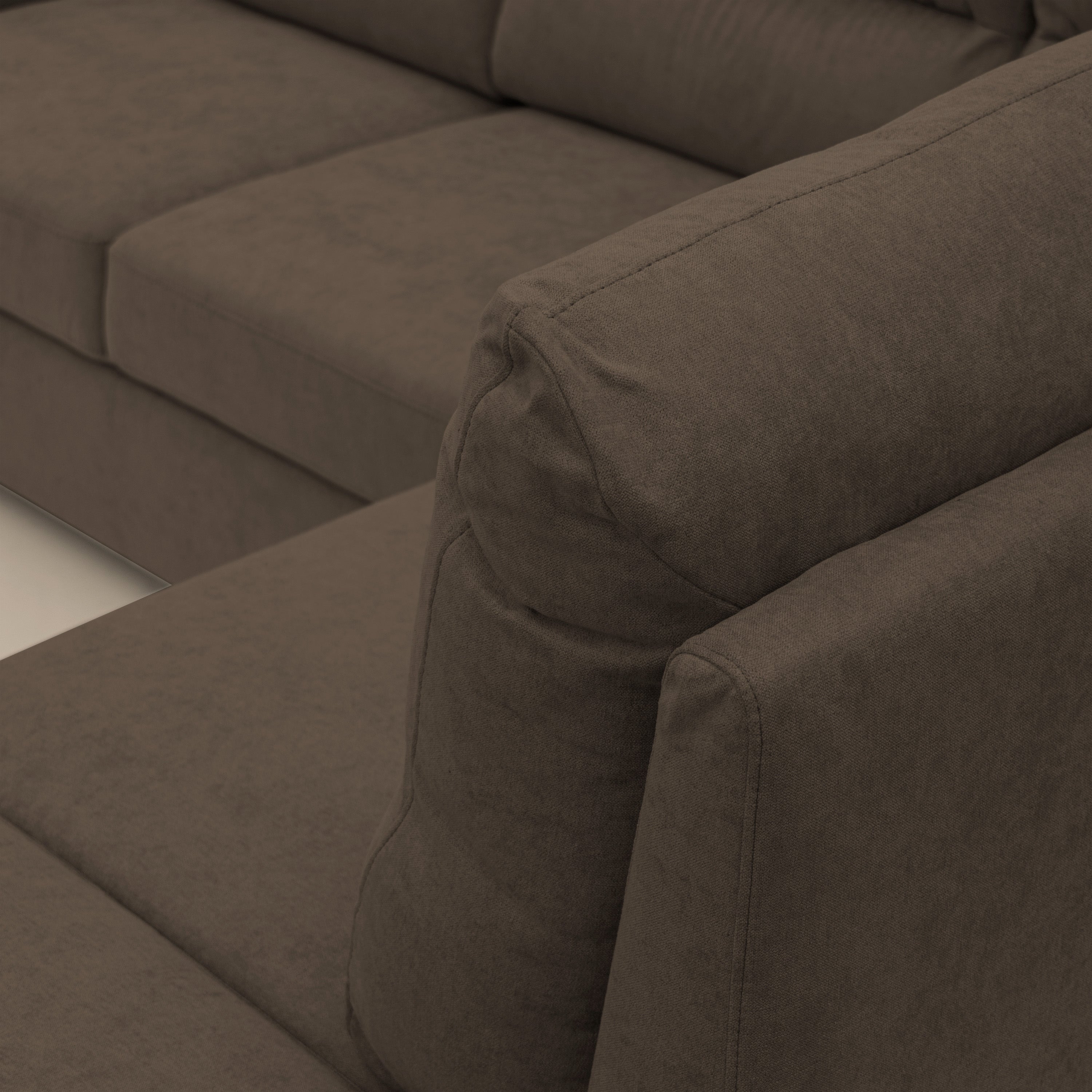 Minerva divano angolare con estraibile a cassettone e pouf contenitore in tessuto morbido impermeabile T02 marrone - divani.store