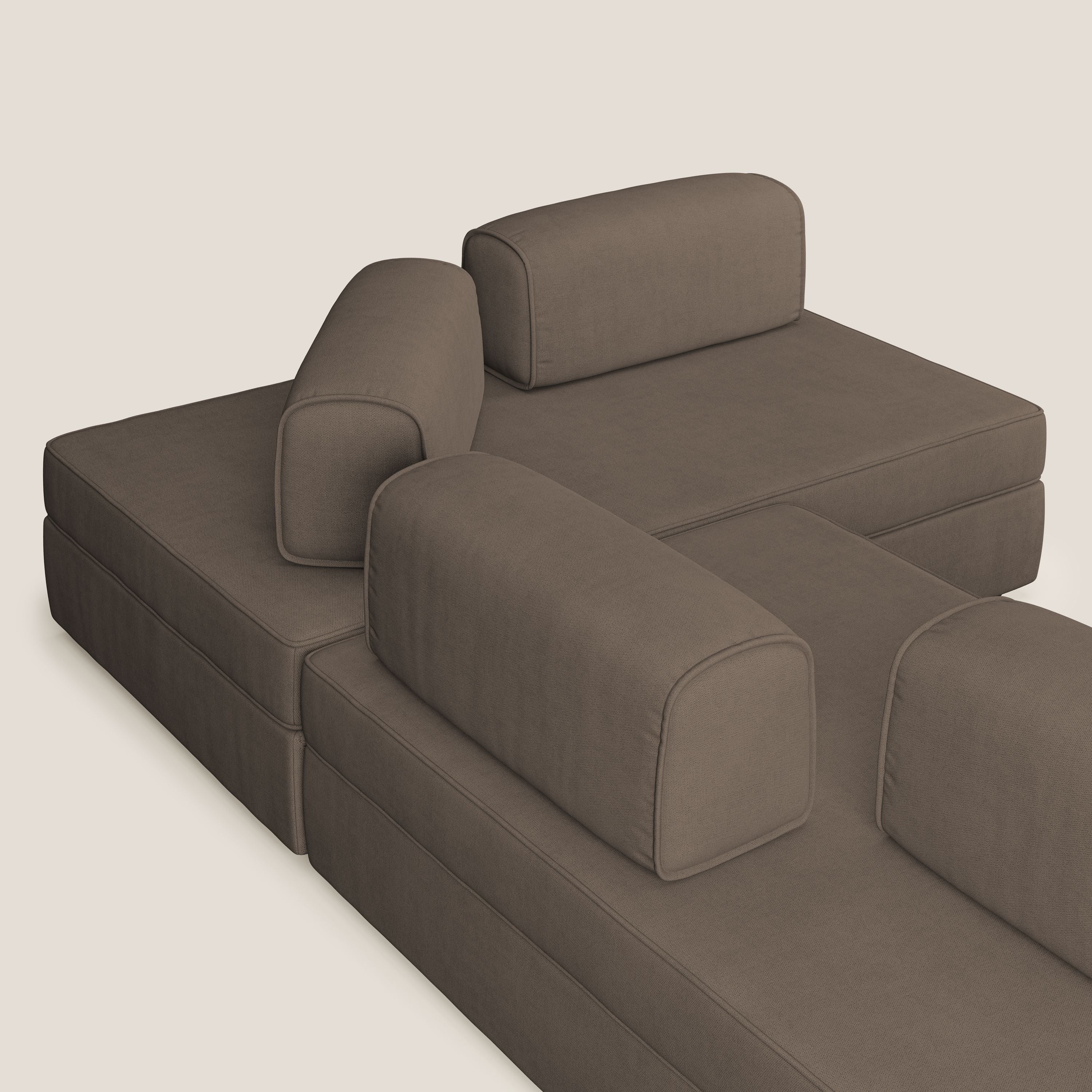 Liberty divano angolare con pouf estraibile e schienali movibili in tessuto morbido impermeabile T02 marrone - divani.store