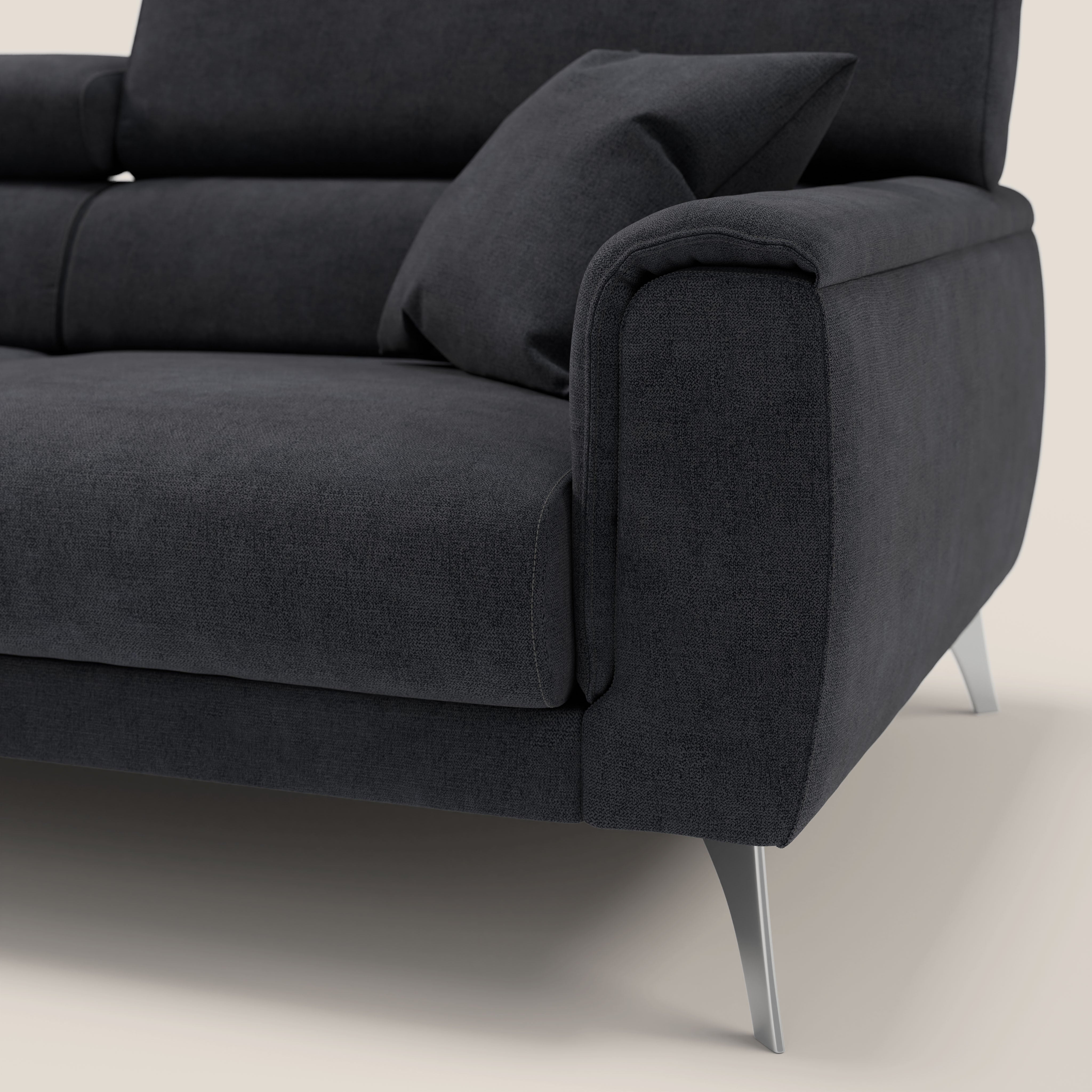 Caravaggio divano con sedute allungabili e poggiatesta reclinabili in tessuto impermeabile T02 nero - divani.store