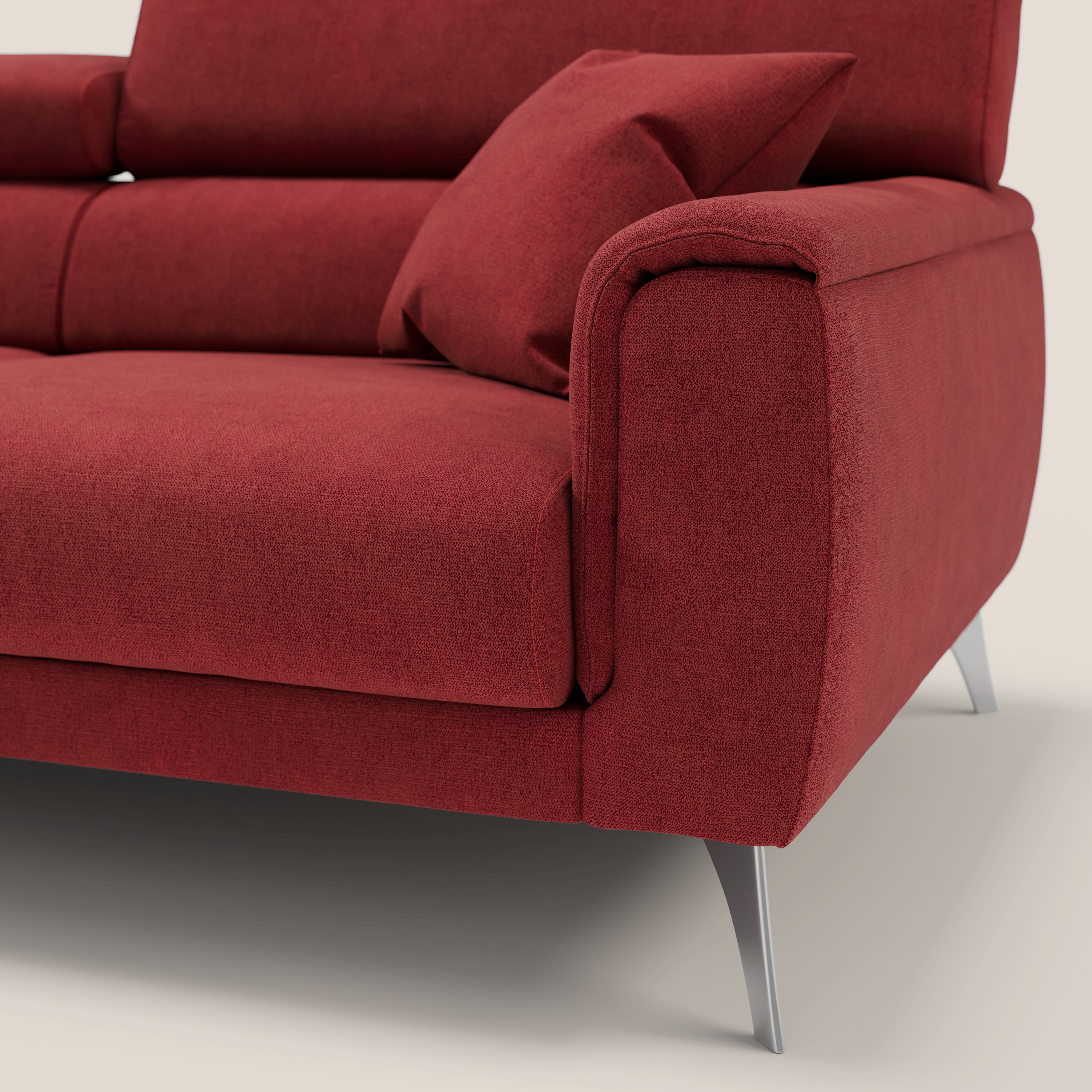 Caravaggio divano con sedute allungabili e poggiatesta reclinabili in tessuto impermeabile T02 rosso - divani.store