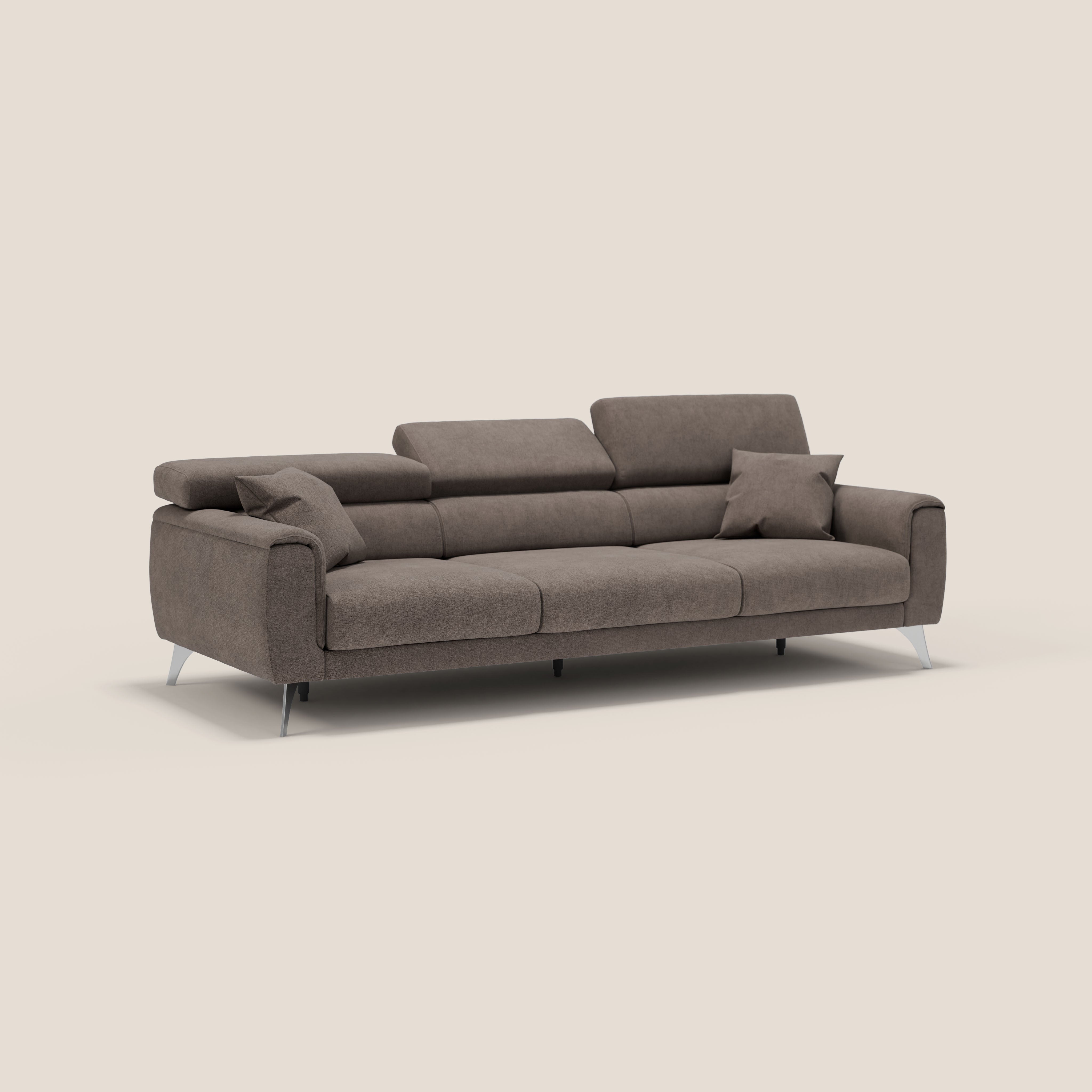 Caravaggio divano con 3 sedute allungabili indipendenti e poggiatesta reclinabili in tessuto impermeabile T02 marrone - divani.store