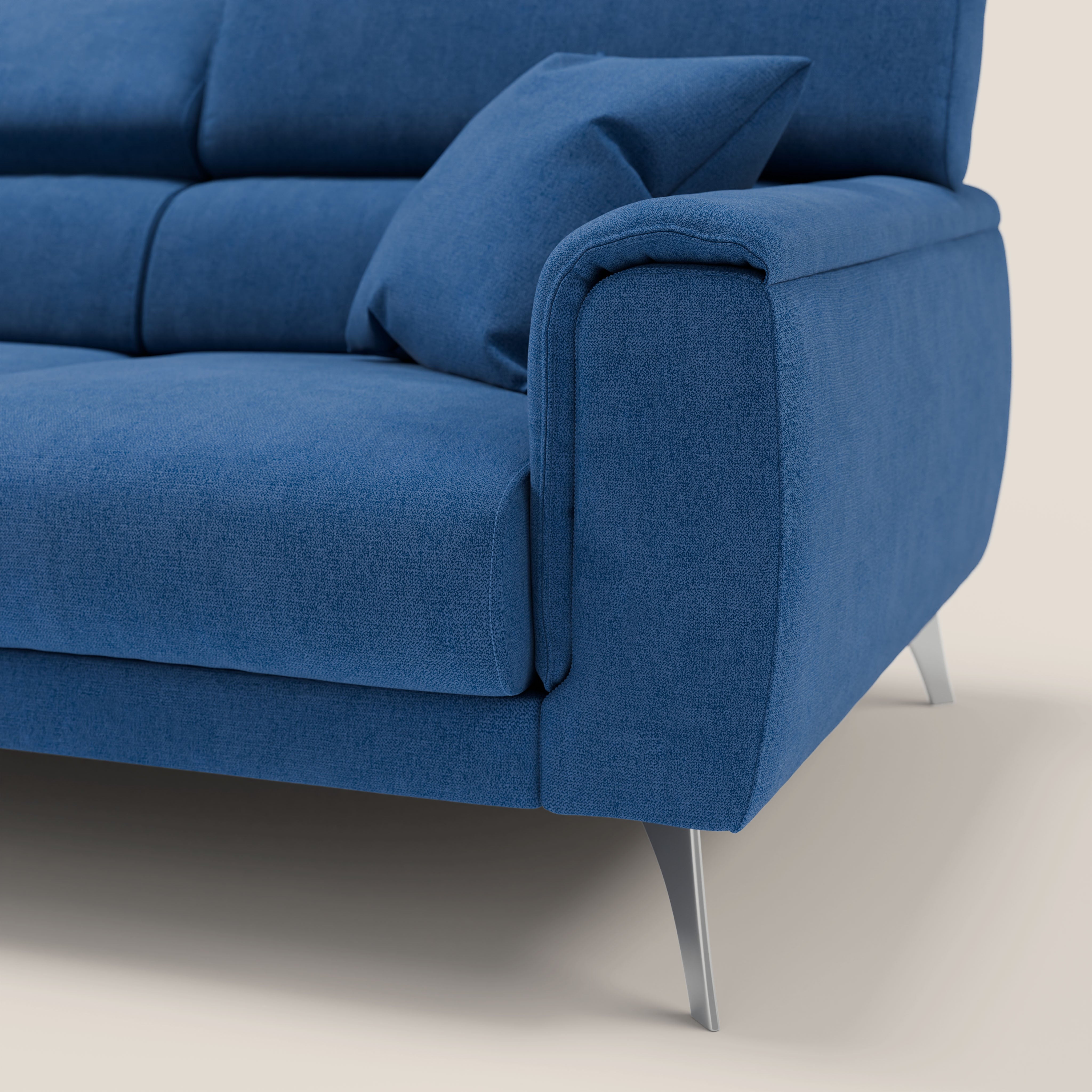 Caravaggio divano con 3 sedute allungabili indipendenti e poggiatesta reclinabili in tessuto impermeabile T02 blu - divani.store