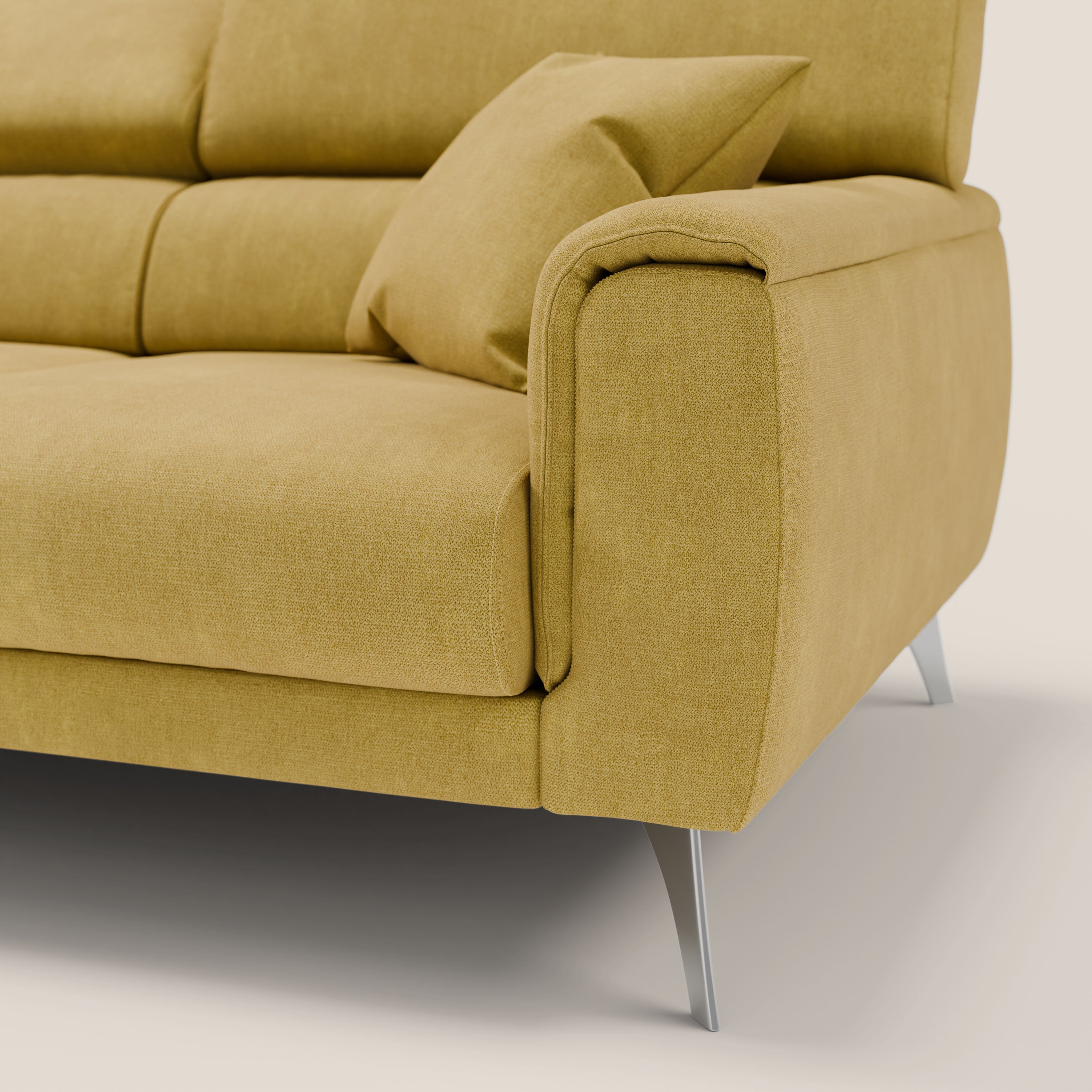 Caravaggio divano con 3 sedute allungabili indipendenti e poggiatesta reclinabili in tessuto impermeabile T02 giallo - divani.store