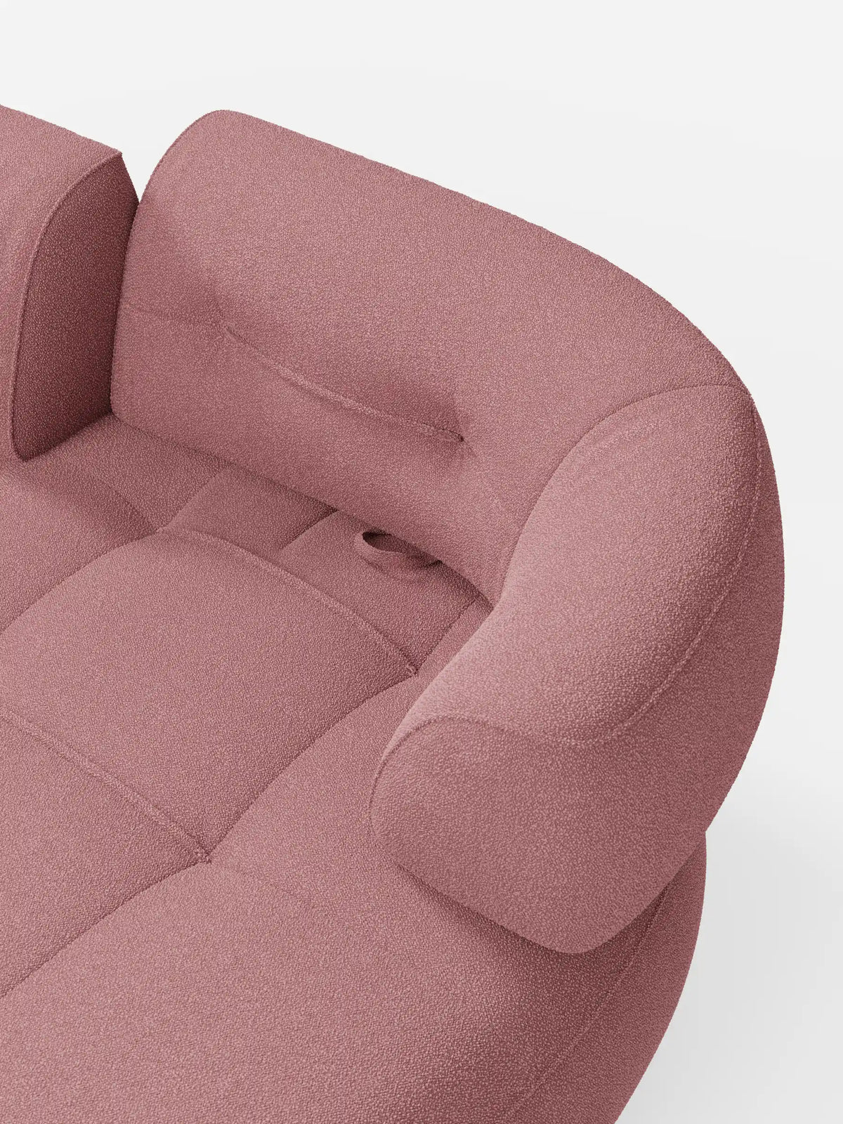 Croissant, divano curvo a fagiolo a 3 posti con schienali regolabili in morbido tessuto effetto cotone lavabile T33: un divano curvo a tre posti in tessuto testurizzato color rosa antico con schienali modulari e cuscini di seduta profondi e trapuntati a quadrati.