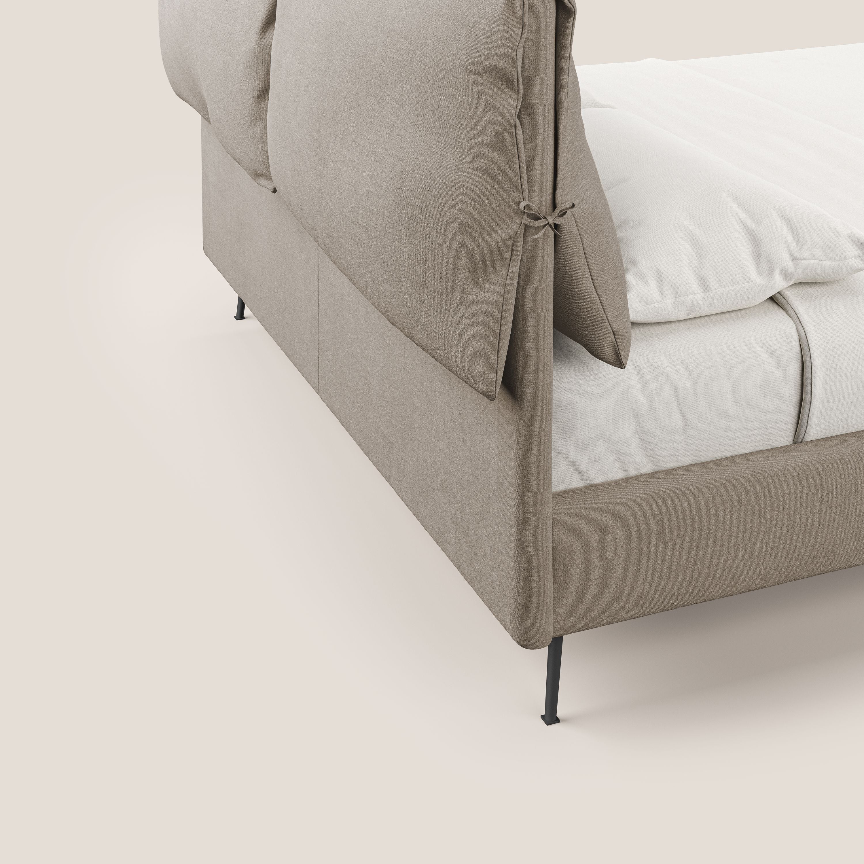 Artemisia letto imbottito con piedini alti sfoderabile in tessuto smacchiabile T17 beige - divani.store