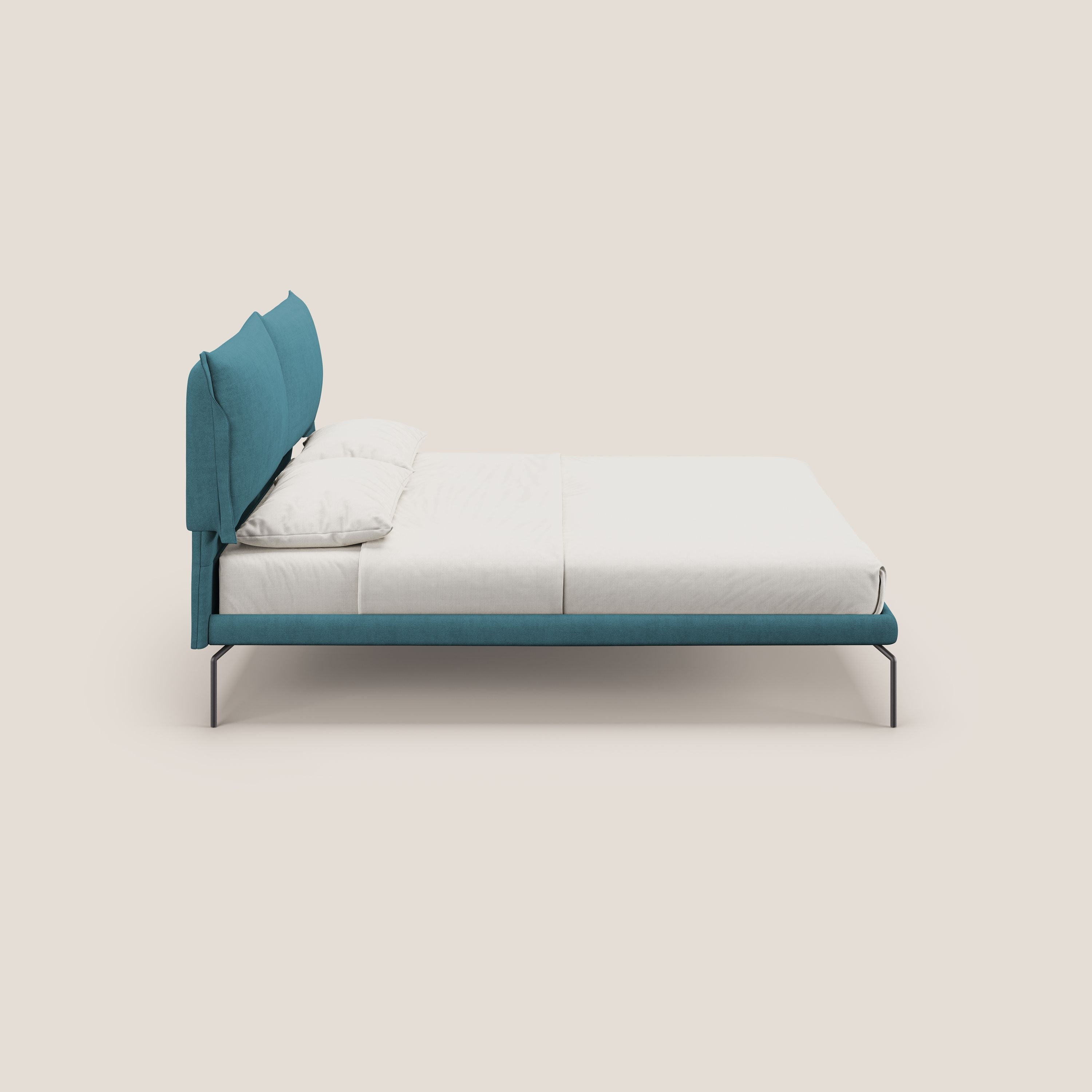 Bice letto imbottito con cuscini e piedi alti in metallo in tessuto impermeabile T02 azzurro - divani.store