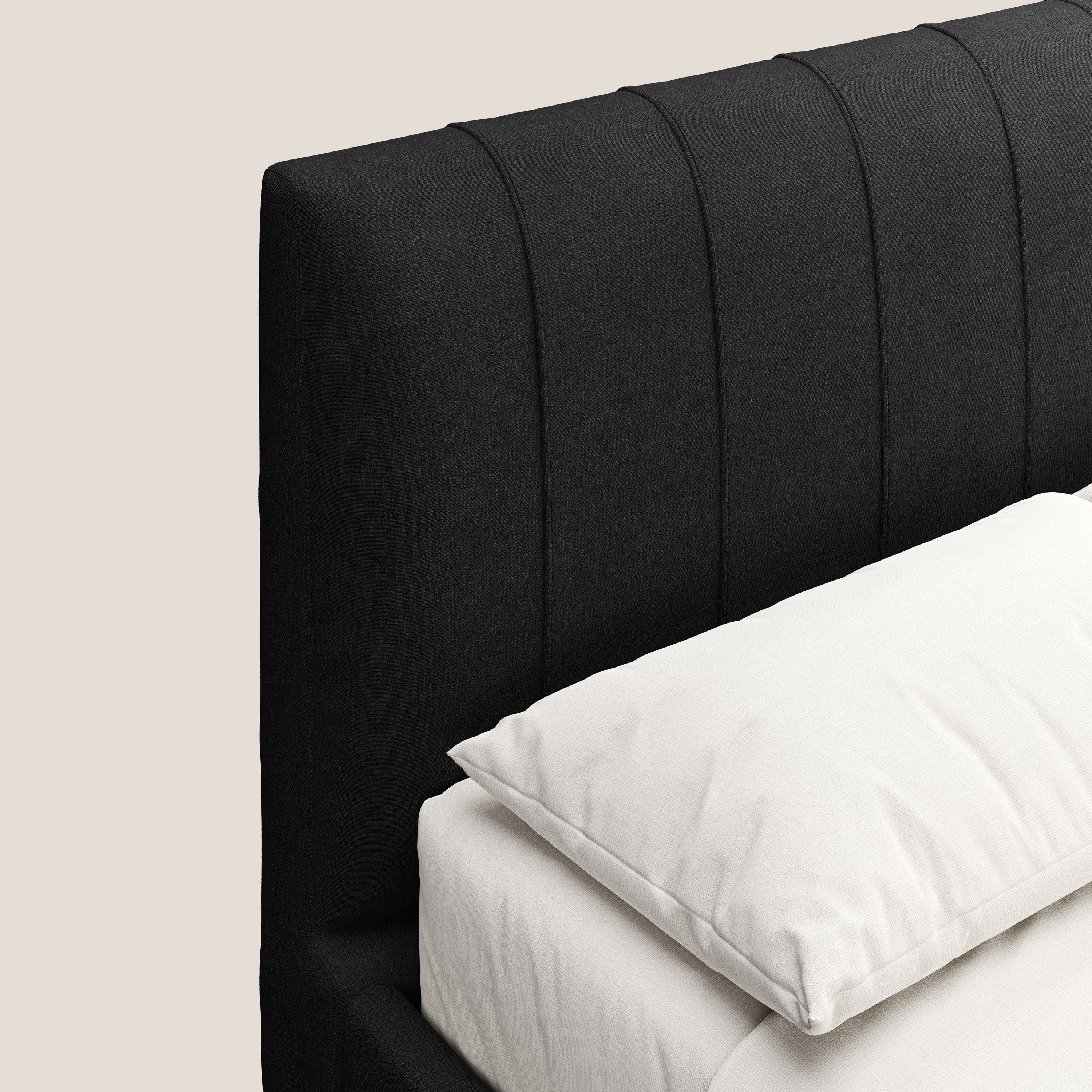 Calliope letto imbottito piedini alti completamente sfoderabile in tessuto smacchiabile T17 nero - divani.store