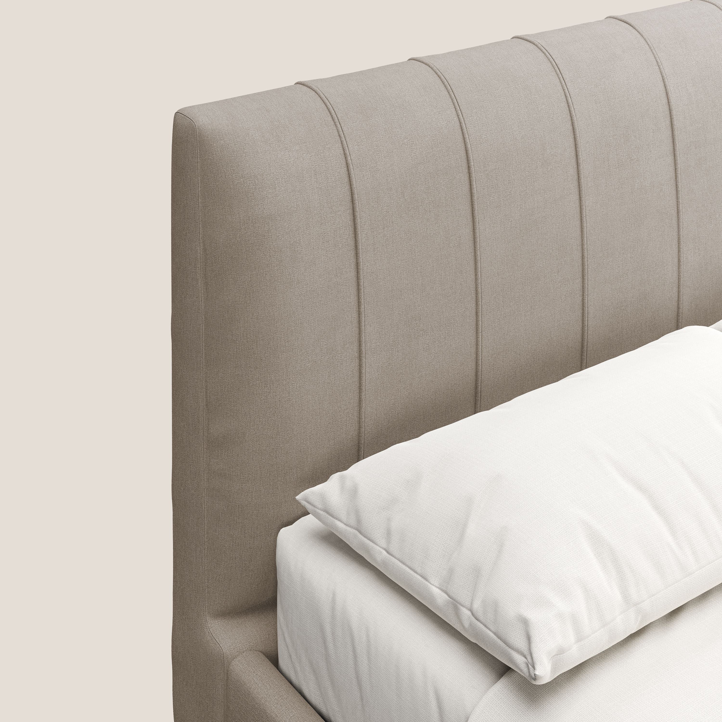 Calliope letto imbottito piedini alti completamente sfoderabile in tessuto smacchiabile T17 beige - divani.store