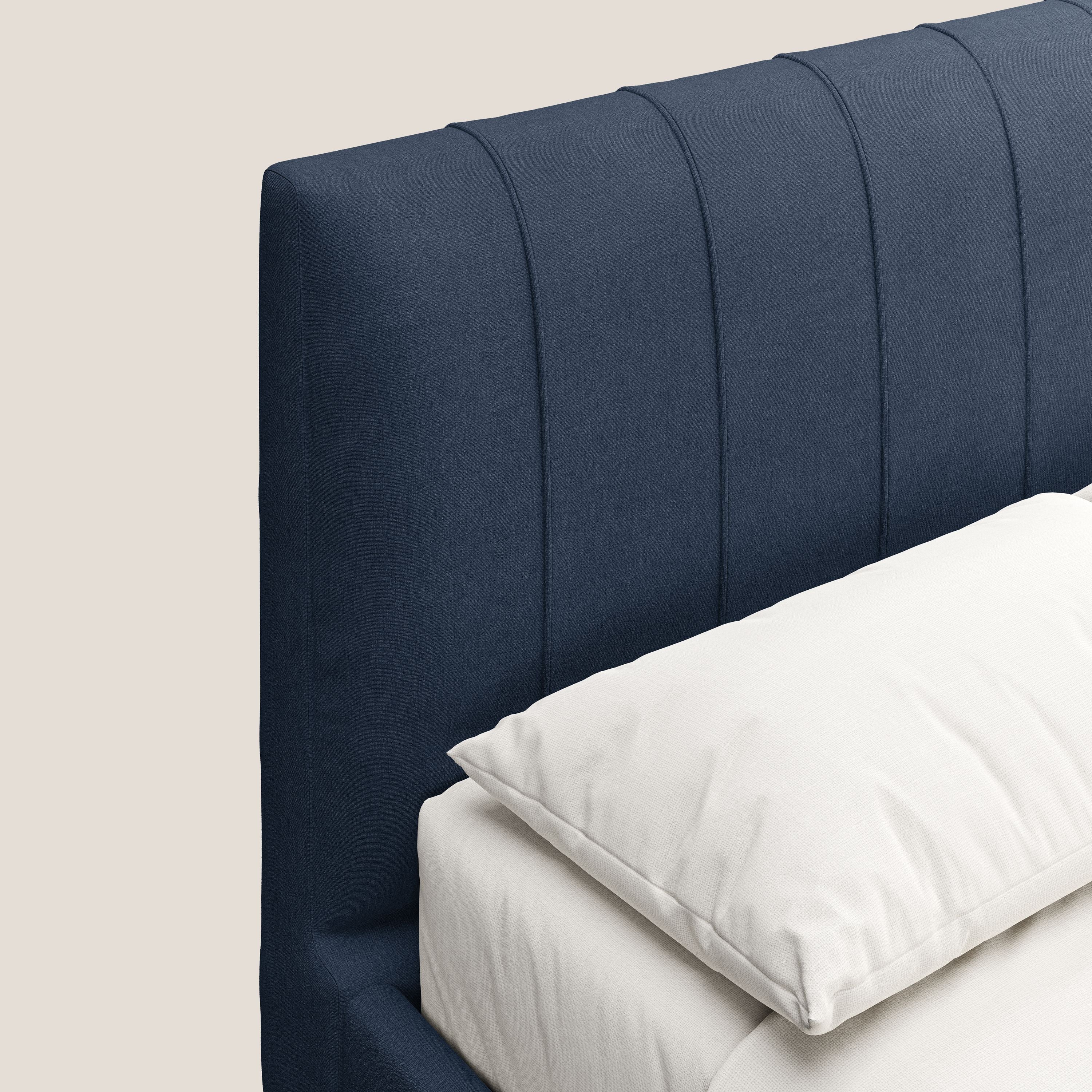 Calliope letto imbottito piedini alti completamente sfoderabile in tessuto smacchiabile T17 blu - divani.store