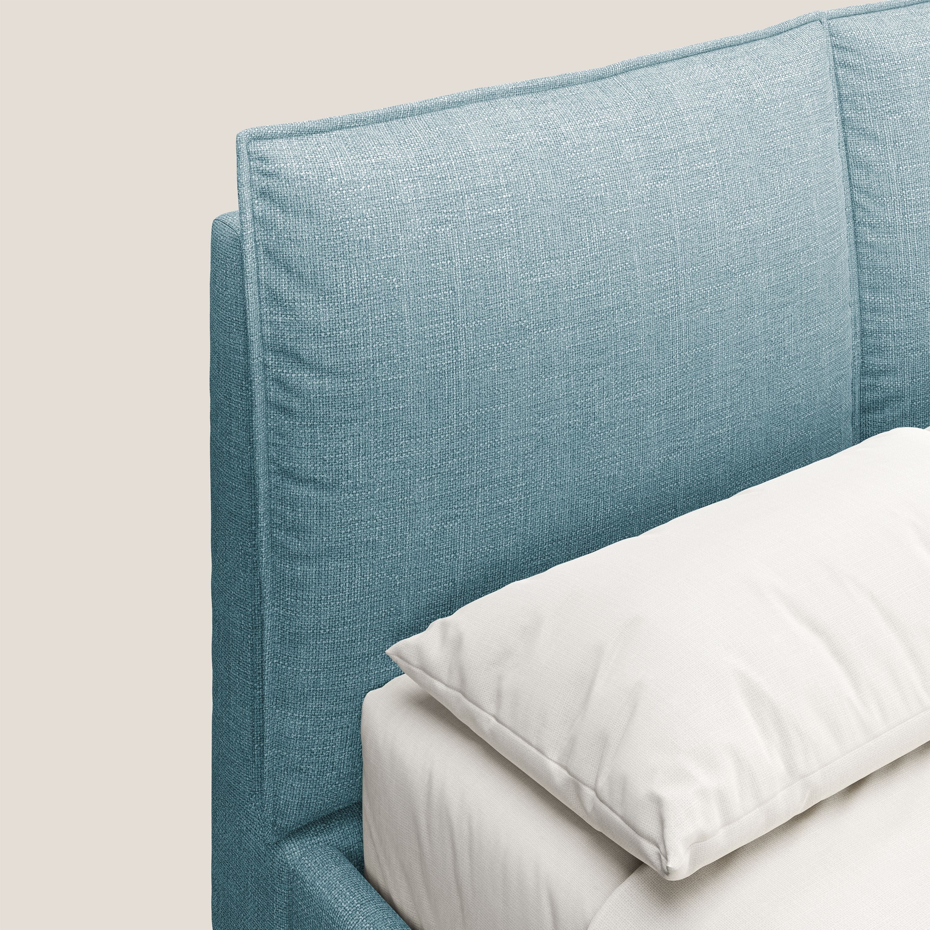 Cloe letto imbottito con piedi in metallo sfoderabile in tessuto fiammato impermeabile T06 azzurro - divani.store