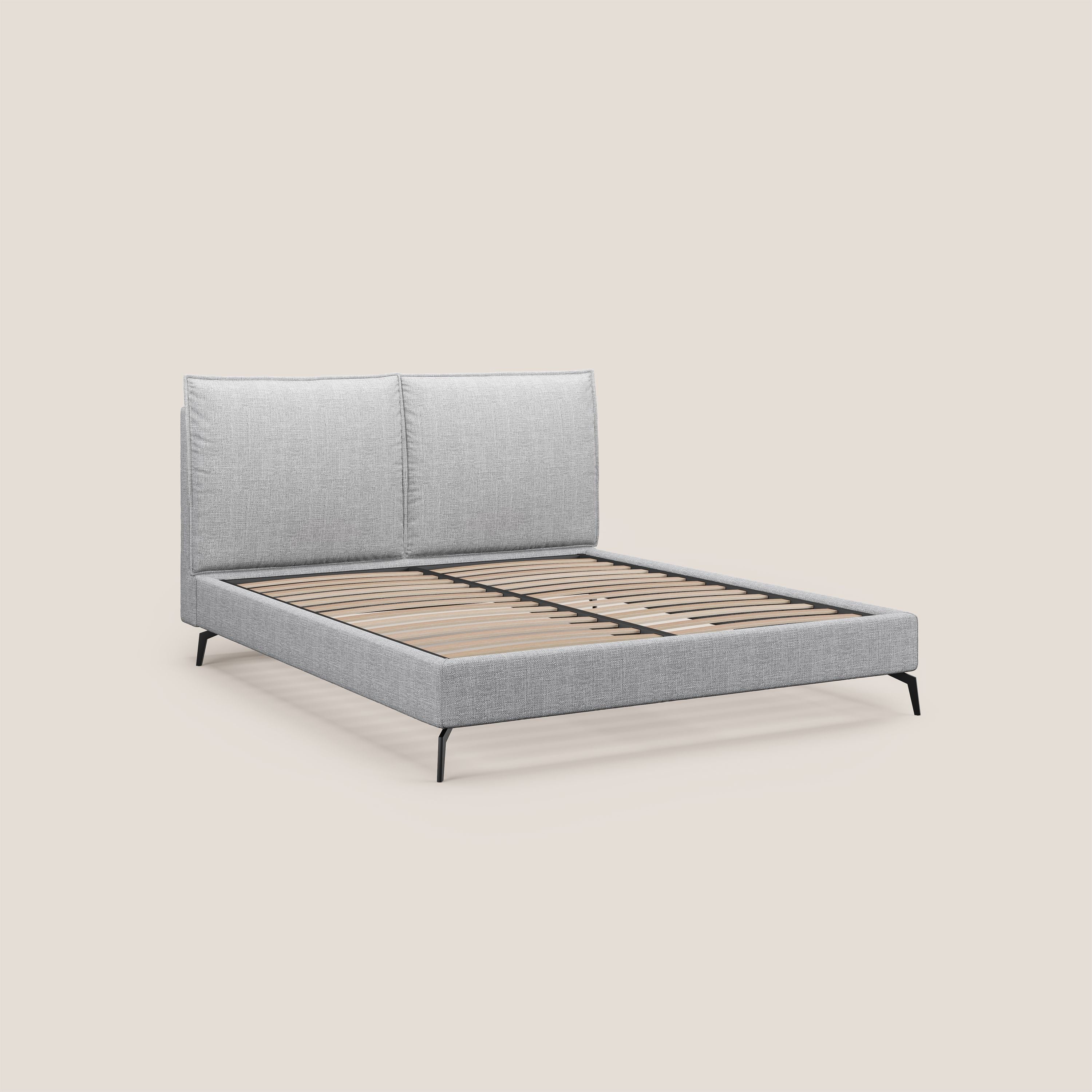 Cloe letto imbottito con piedi in metallo sfoderabile in tessuto fiammato impermeabile T06 grigio - divani.store