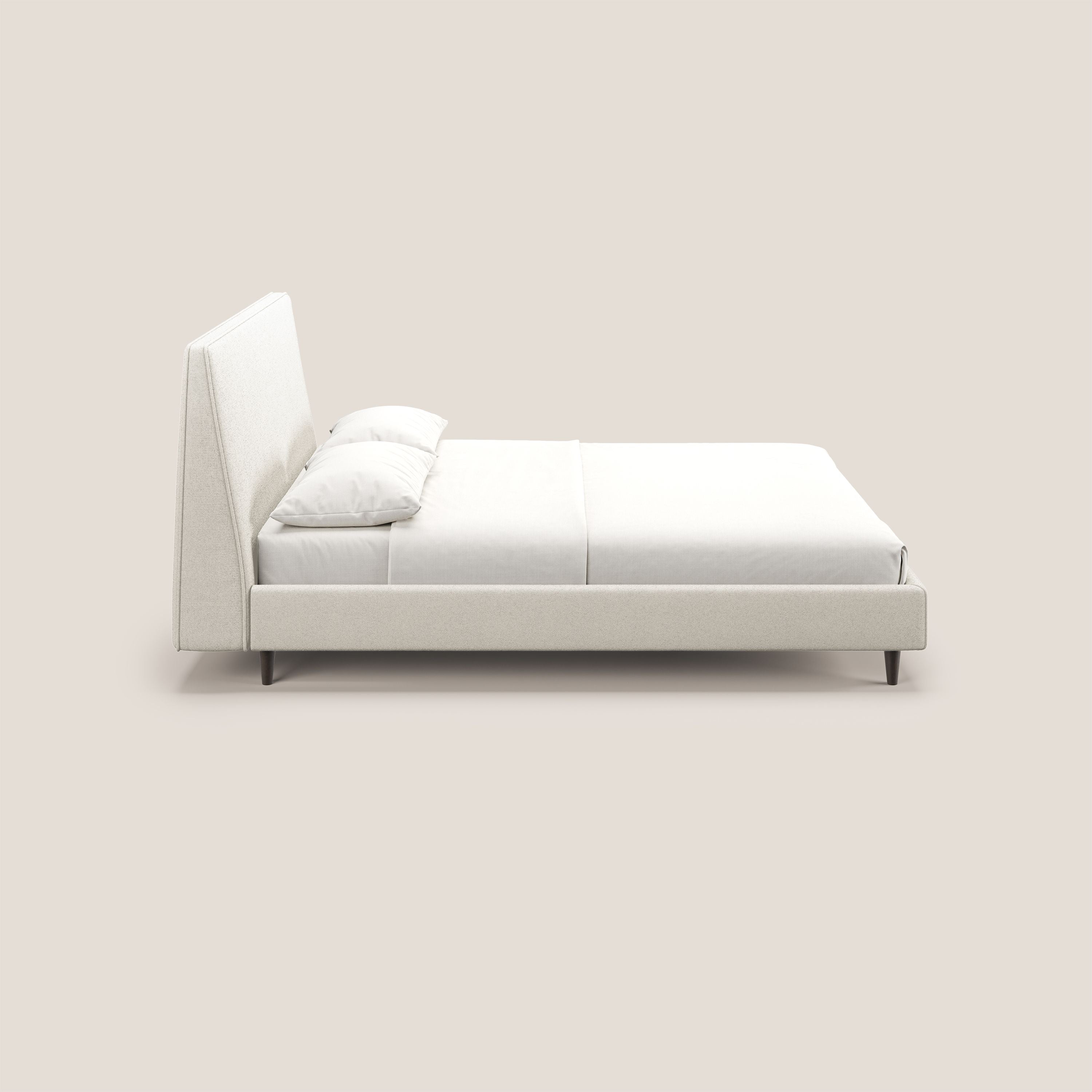 Dorotea letto imbottito con piedi in legno in morbido bouclé impermeabile T07 bianco - divani.store