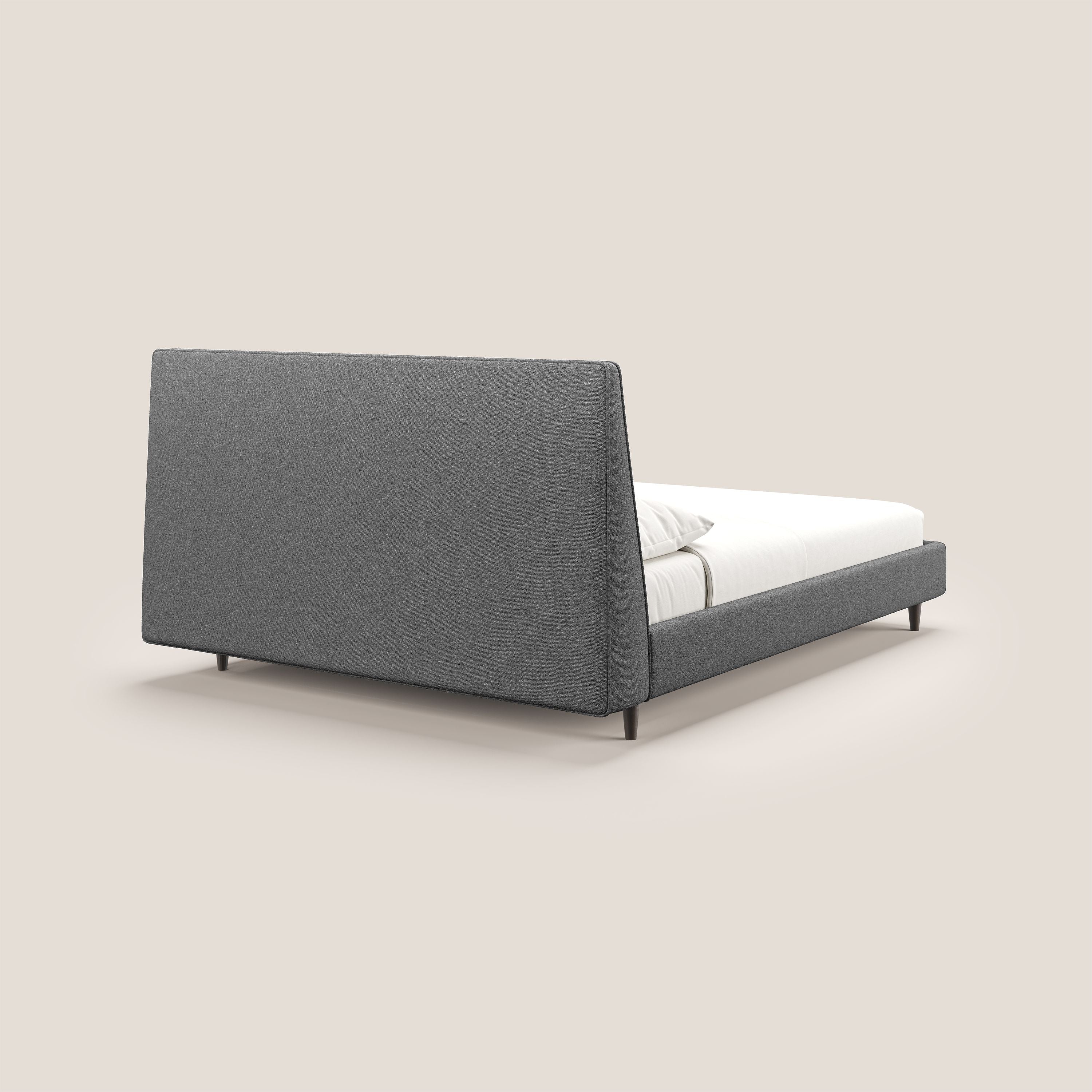 Dorotea letto imbottito con piedi in legno in morbido bouclé impermeabile T07 antracite - divani.store
