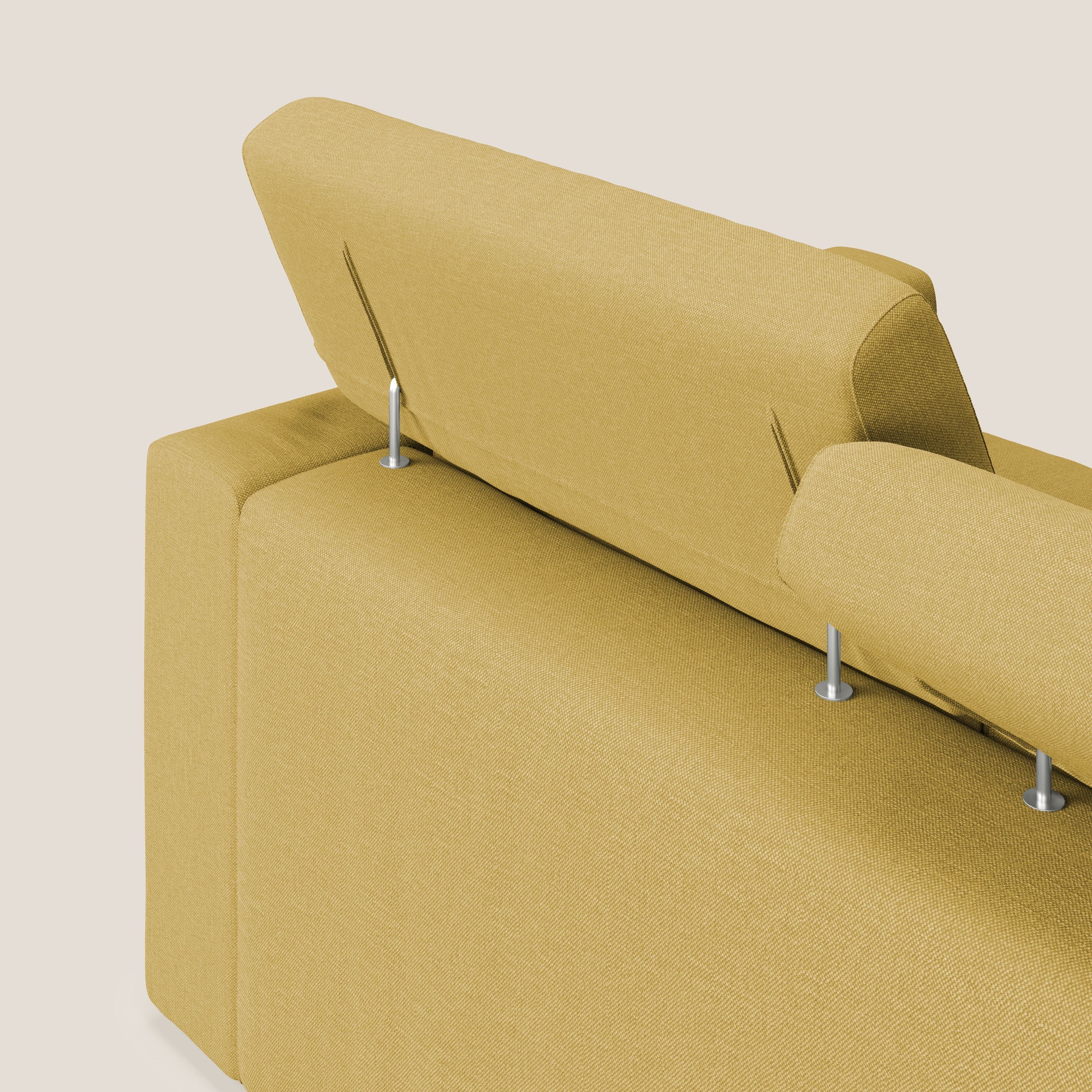 Dylan divano allungabile con pouf estraibile poggiapiedi in tessuto simil cotone impermeabile T13 giallo - divani.store