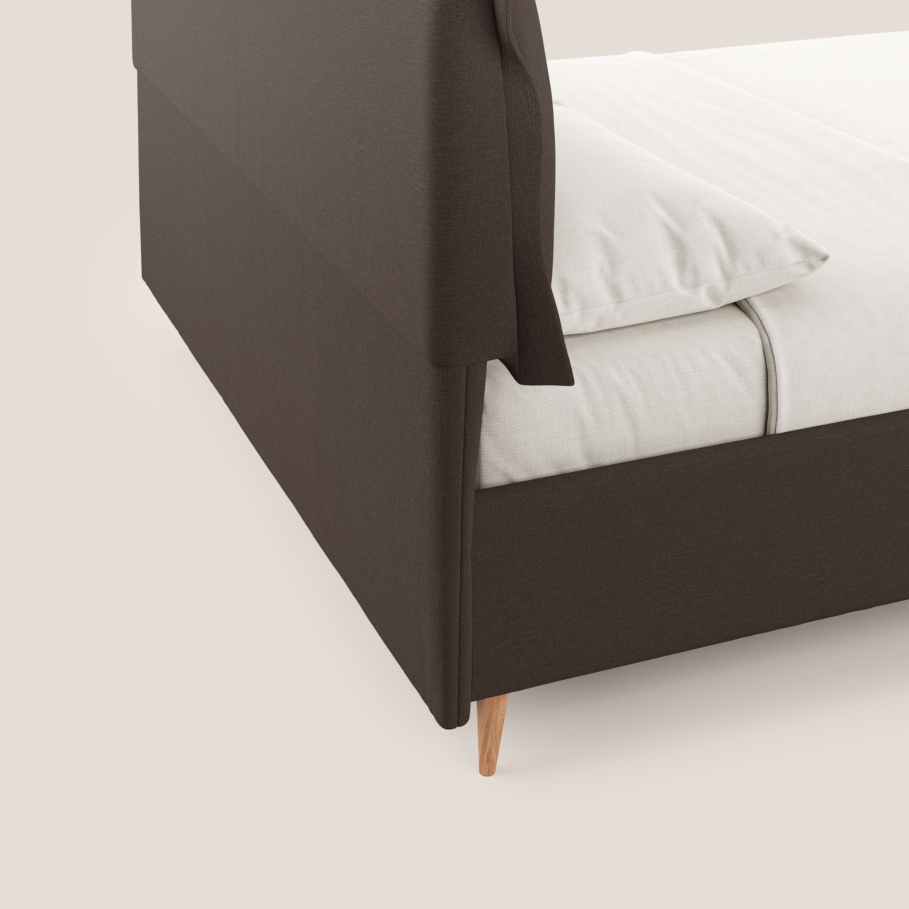 Elettra letto contenitore imbottito e sfoderabile con cuscini testata in tessuto impermeabile T13 marrone - divani.store