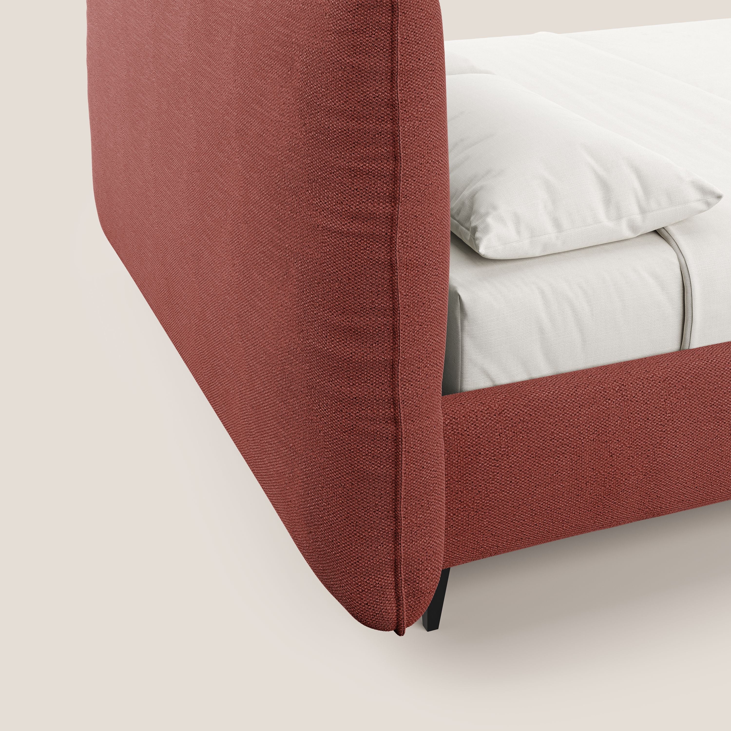 EROS letto imbottito in piuma con vano contenitore in pregiato e fresco bouclet smacchiabile T16 rosso - divani.store