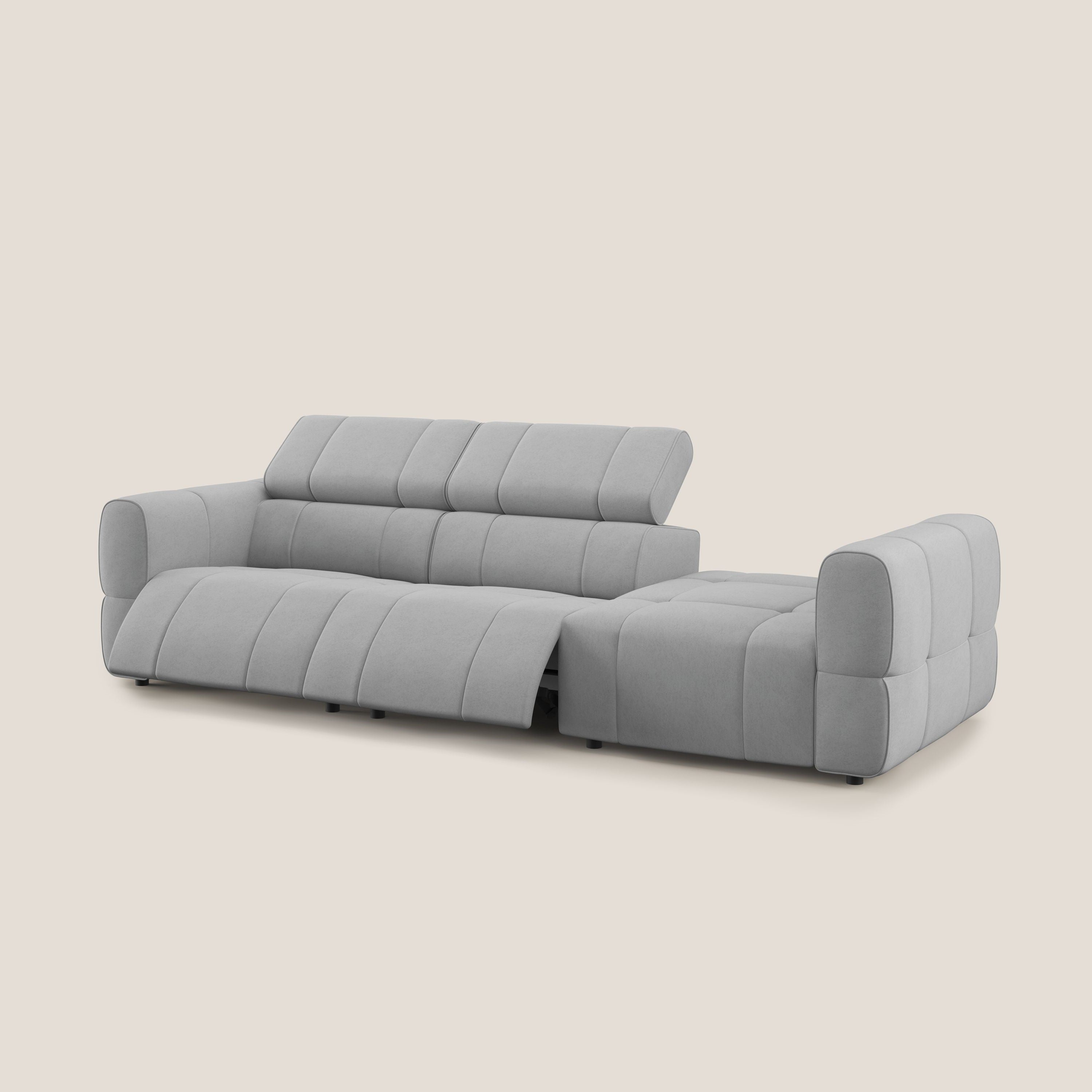 Giotto Divano con terminale e opzione relax elettrico in microfibra effetto velluto impermeabile T09 grigio chiaro - divani.store
