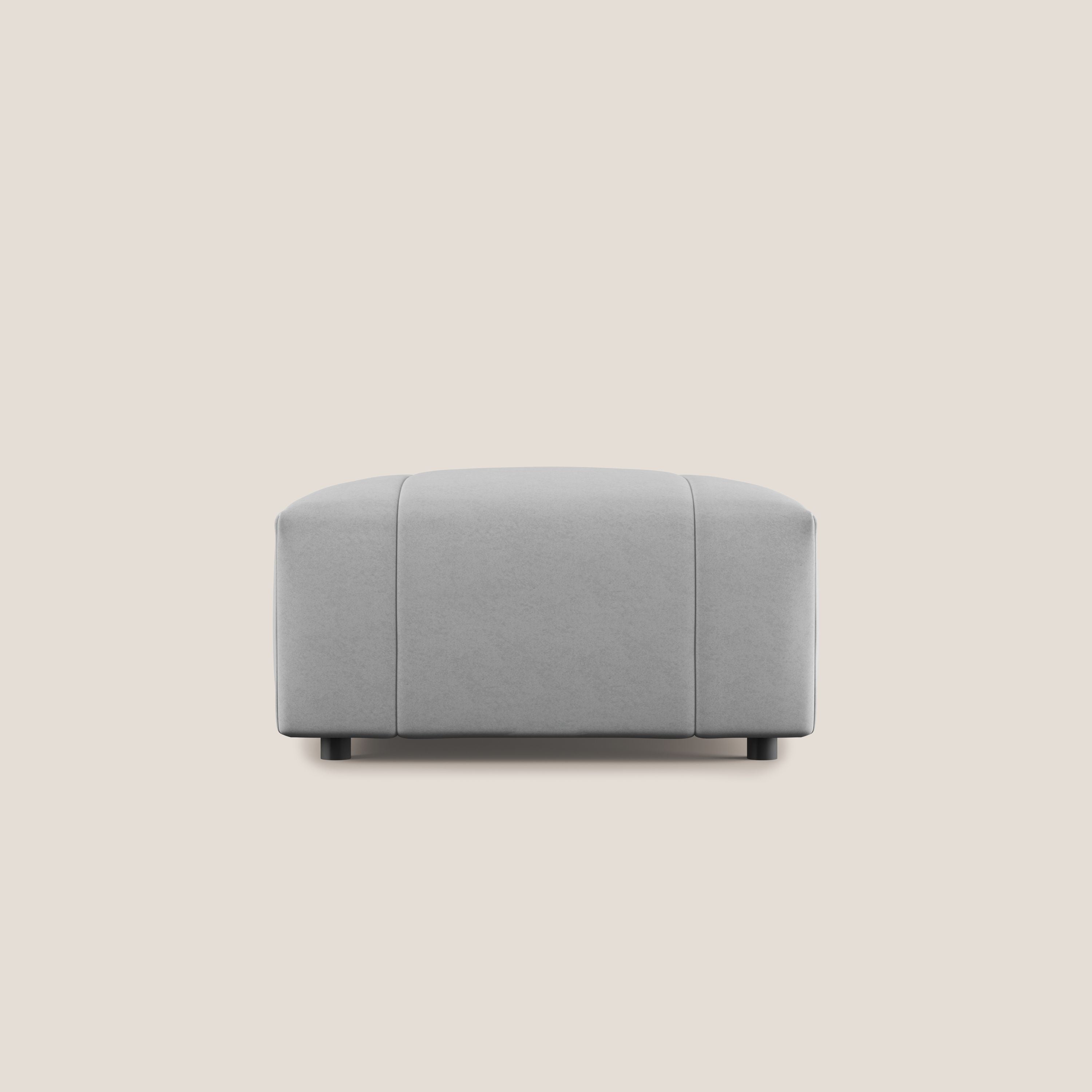 Giotto pouf in morbida microfibra effetto velluto impermeabile idrorepellente T09 grigio chiaro - divani.store