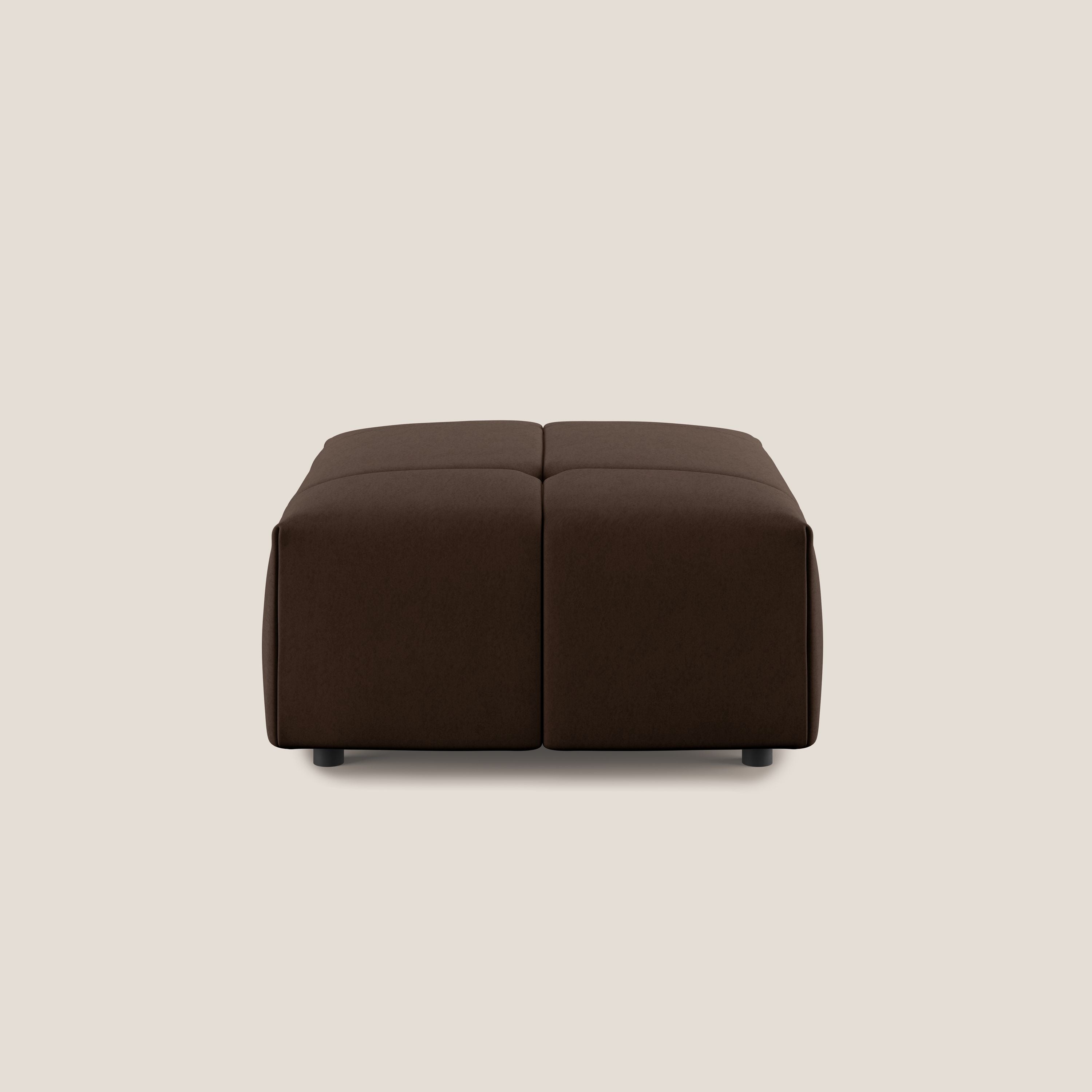 Giotto pouf in morbida microfibra effetto velluto impermeabile idrorepellente T09 marrone - divani.store