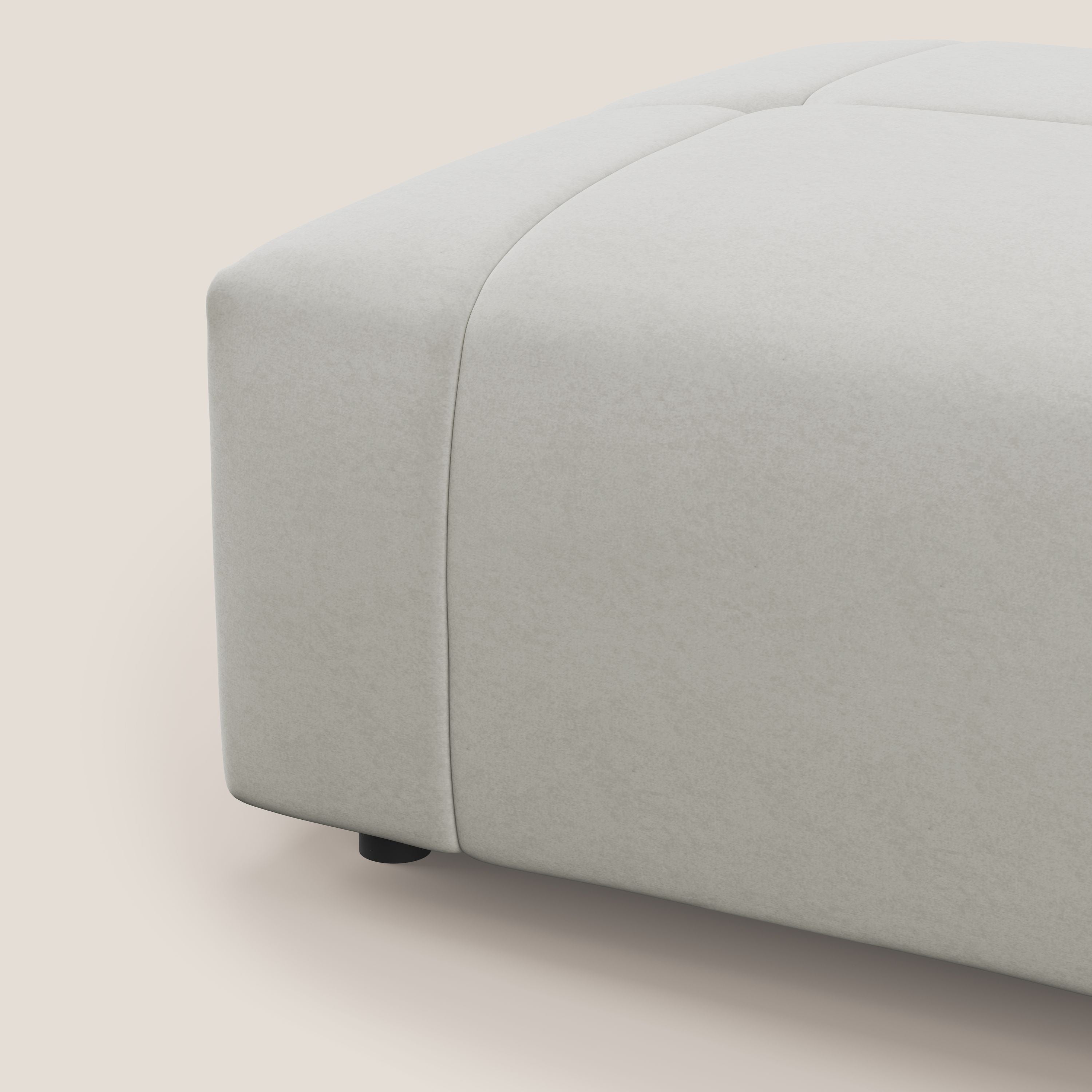 Giotto pouf in morbida microfibra effetto velluto impermeabile idrorepellente T09 panna - divani.store