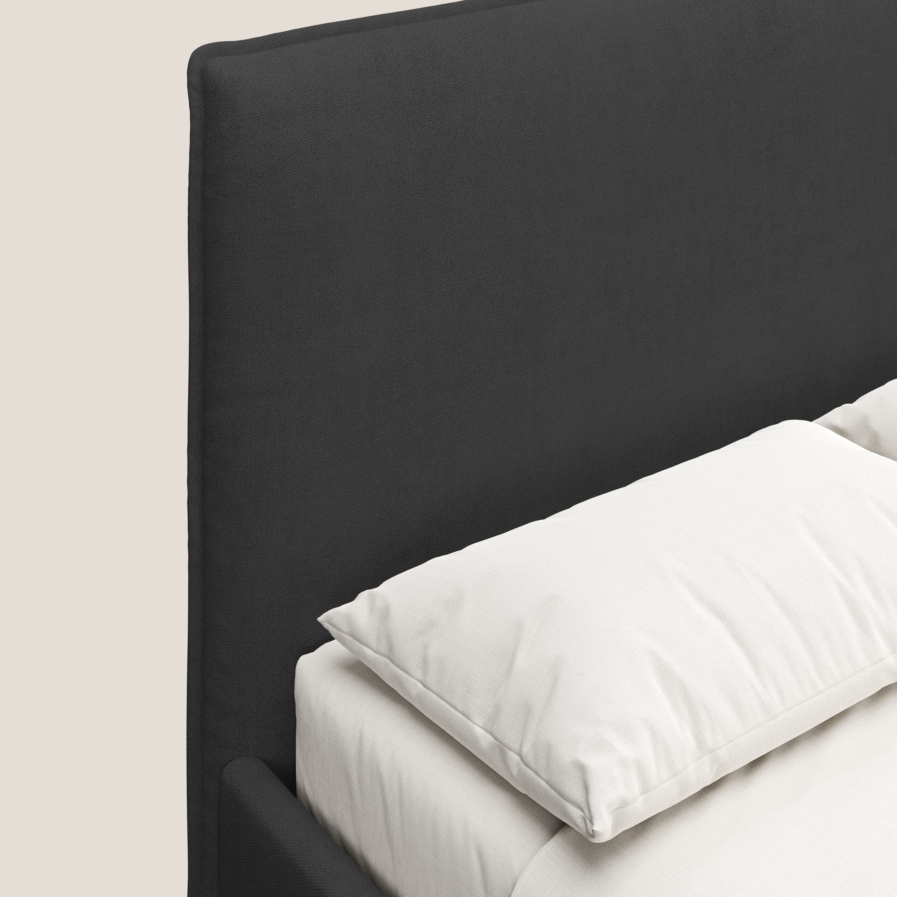 Iris letto imbottito con piedini neri sfoderabile in tessuto impermeabile T02 nero - divani.store