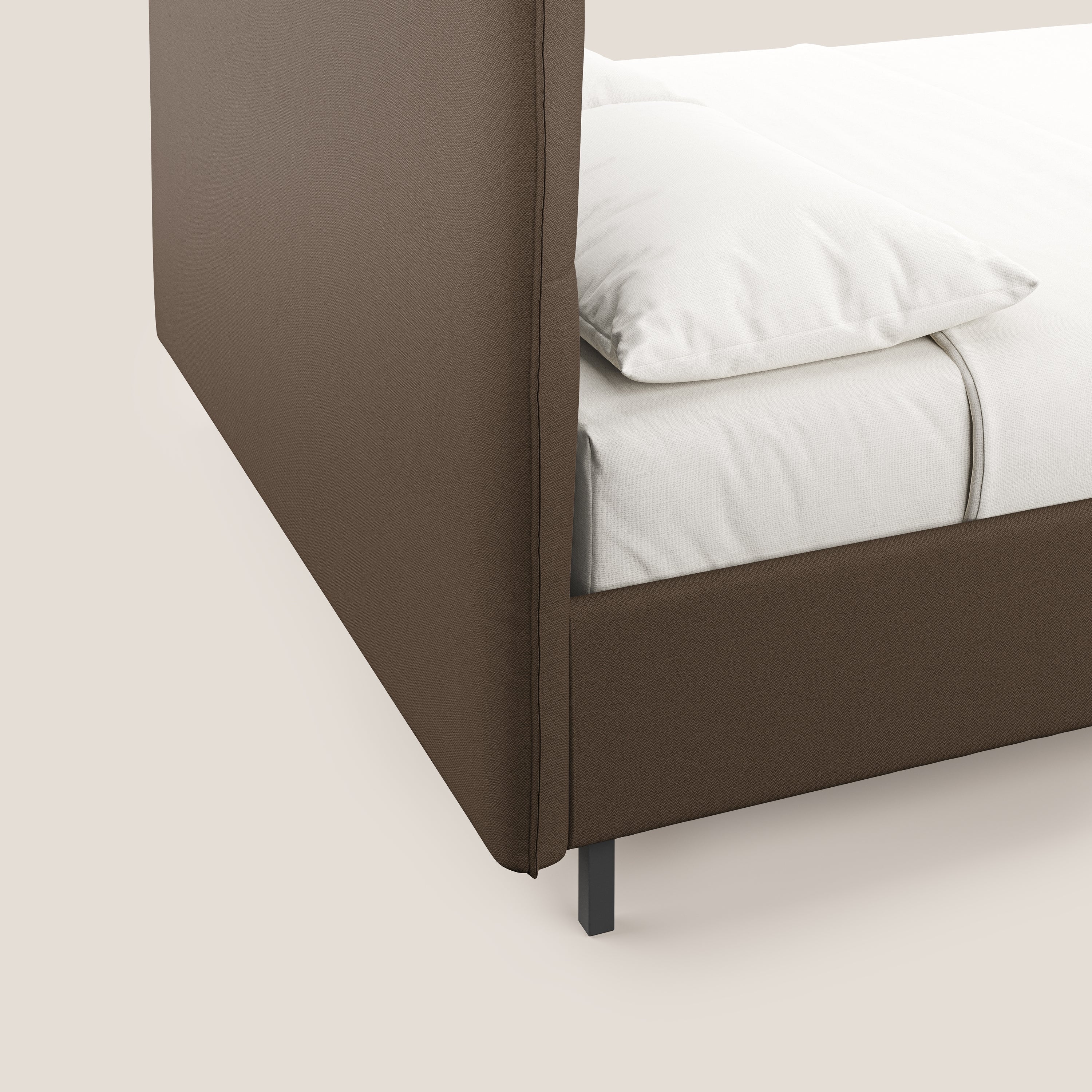 Izumi letto imbottito contenitore con piedi alti in tessuto smacchiabile T05 marrone - divani.store