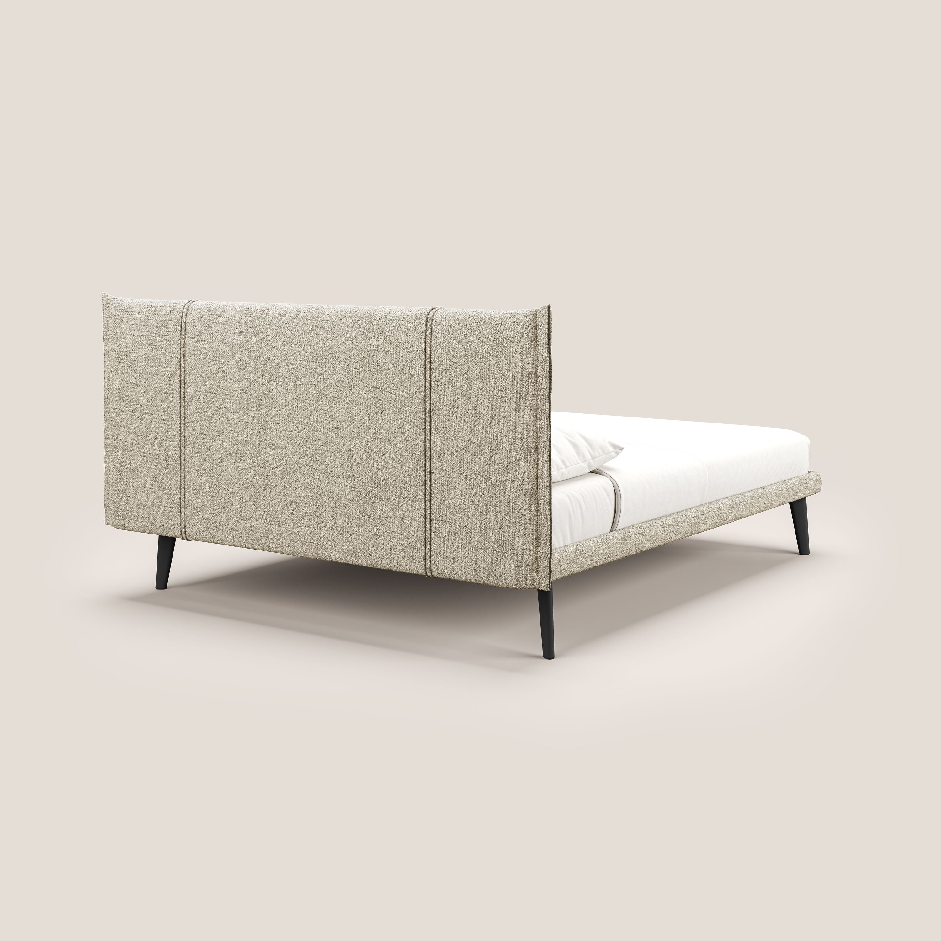 Klaus LETTO moderno con piedi in mogano e tessuto fiammato impermeabile T03 beige - divani.store