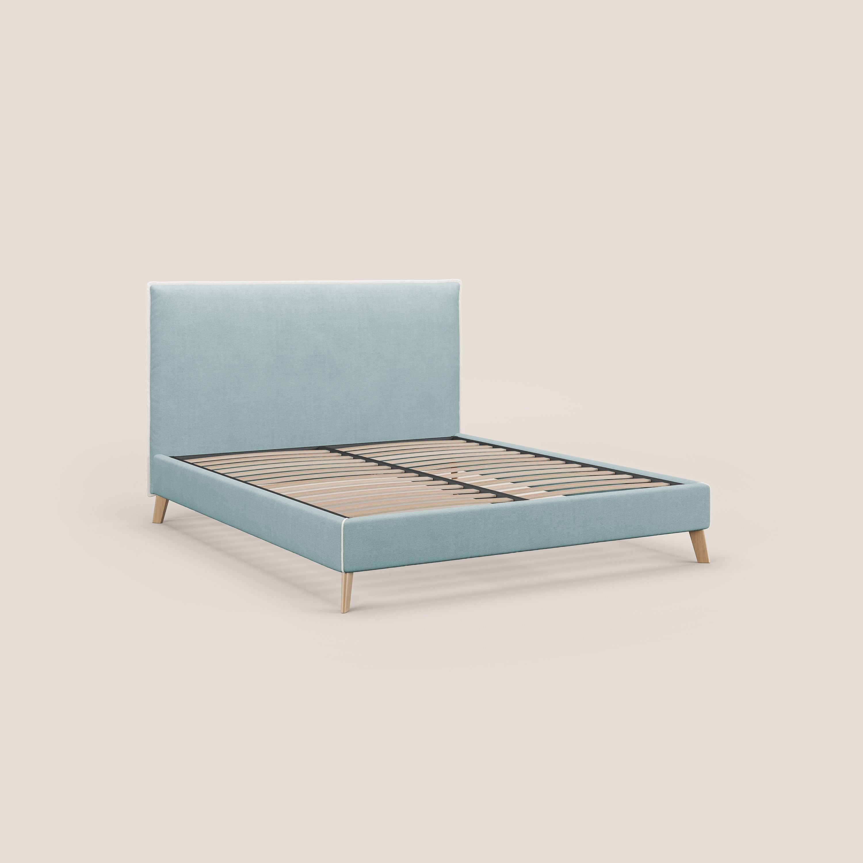 Leila letto imbottito con piedini legno in tessuto smacchiabile T17 verde acqua - bianco - divani.store