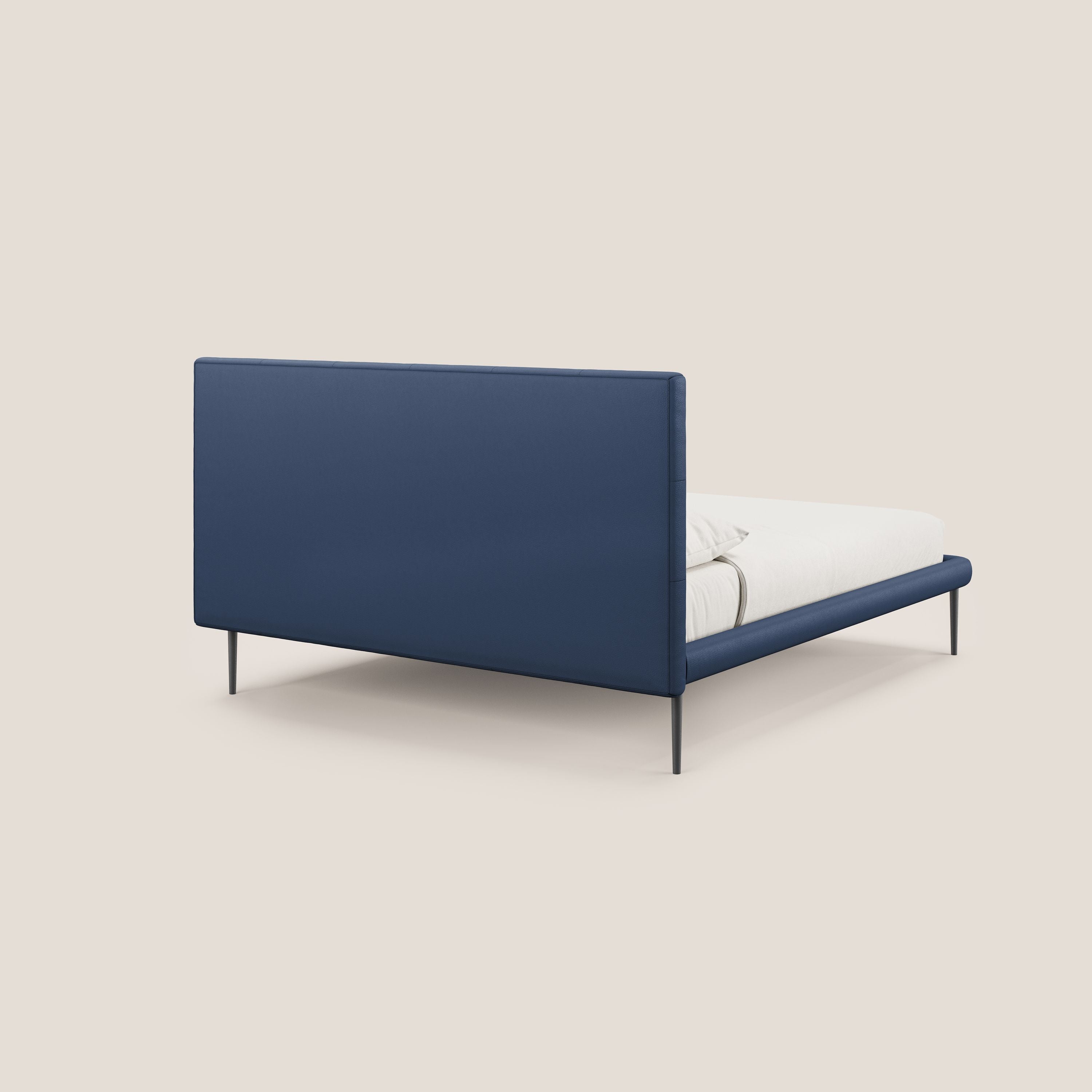 Midori letto imbottito trapuntato in ecopelle con piedini alti T04 - divani.store