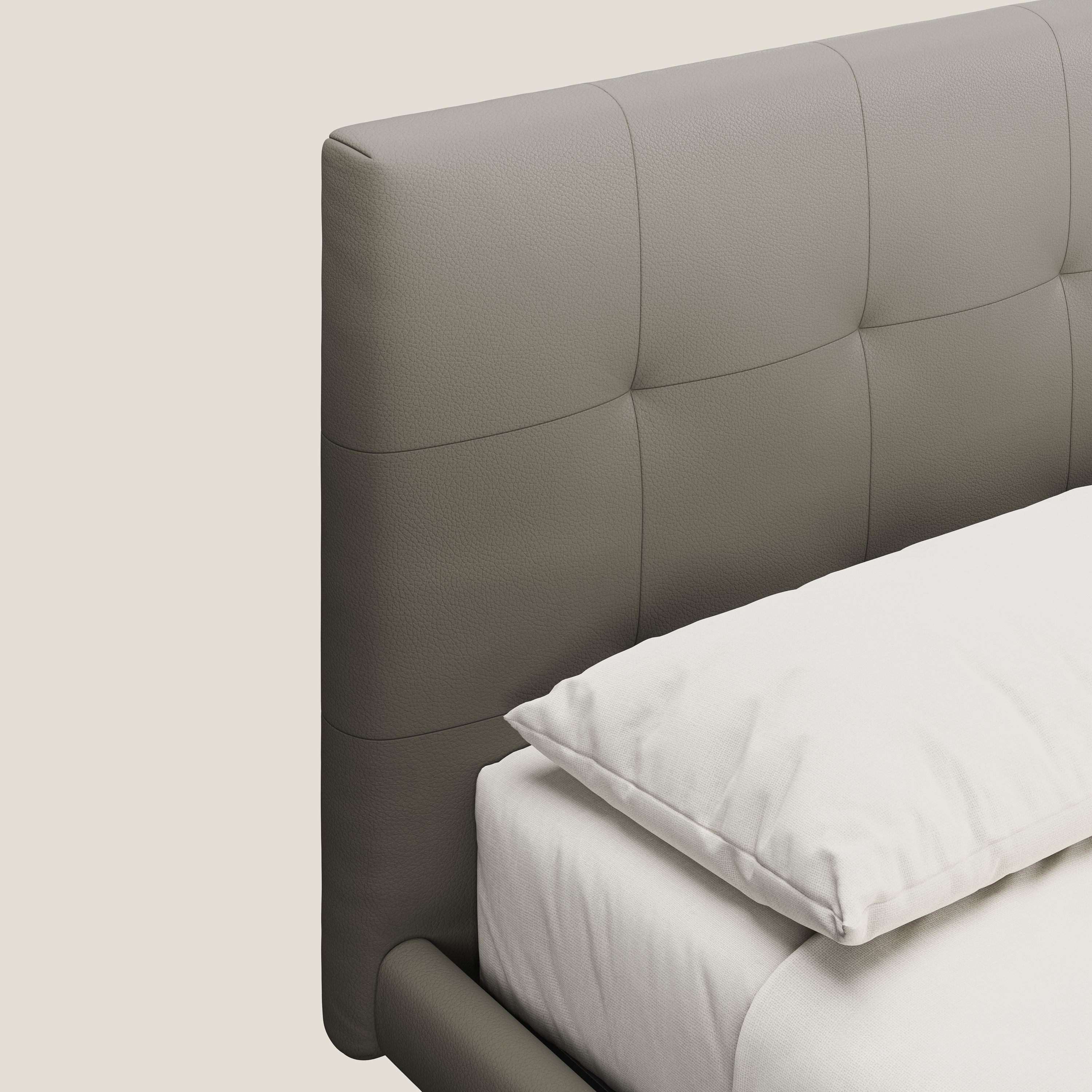 Midori letto imbottito trapuntato in ecopelle con piedini alti T04 talpa - divani.store