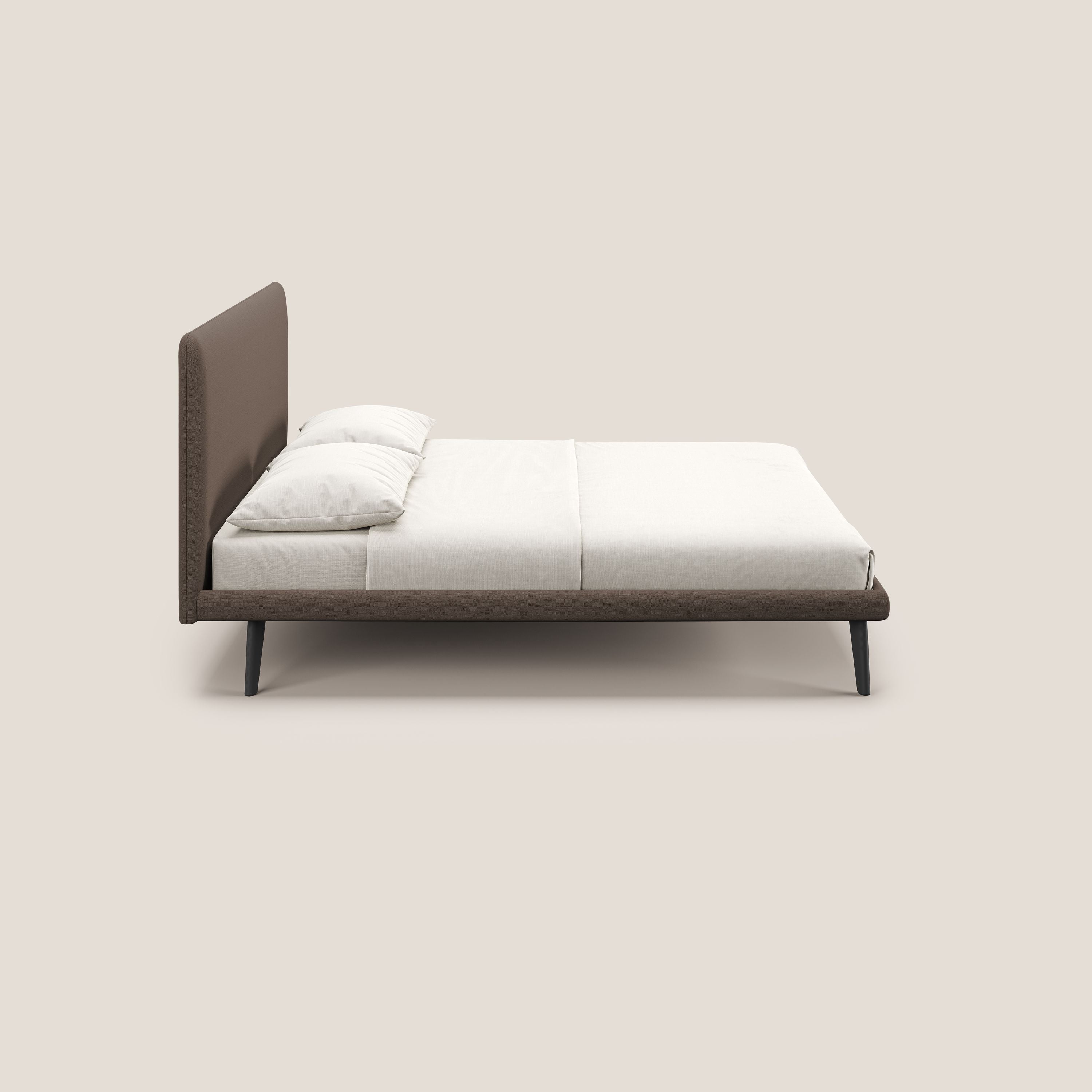 Noel letto minimal scandinavo con piedi in mogano e tessuto fiammato impermeabile T19 marrone - divani.store