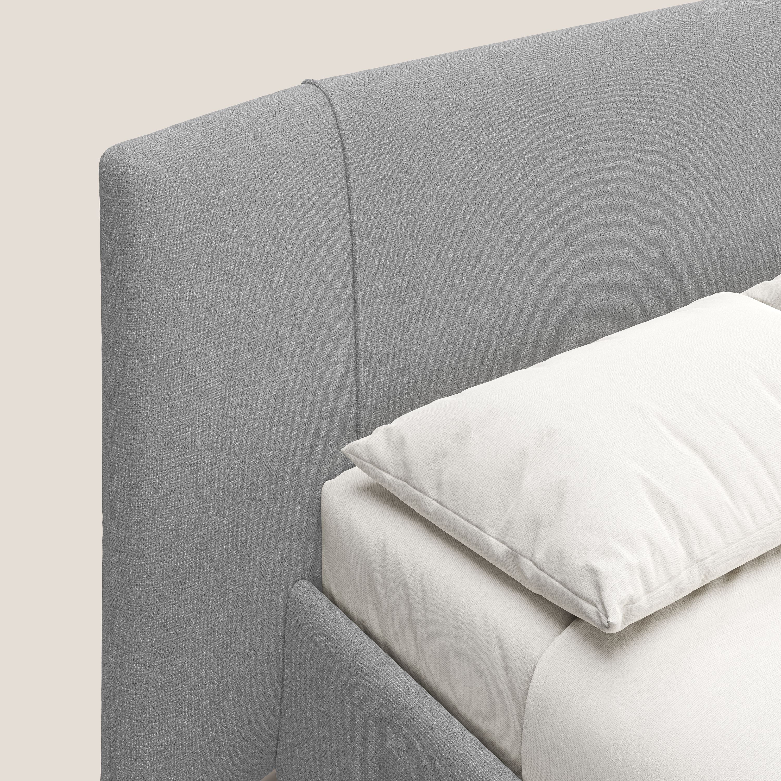 Omero letto imbottito contenitore sfoderabile in tessuto fiammato impermeabile T14 grigio chiaro - divani.store