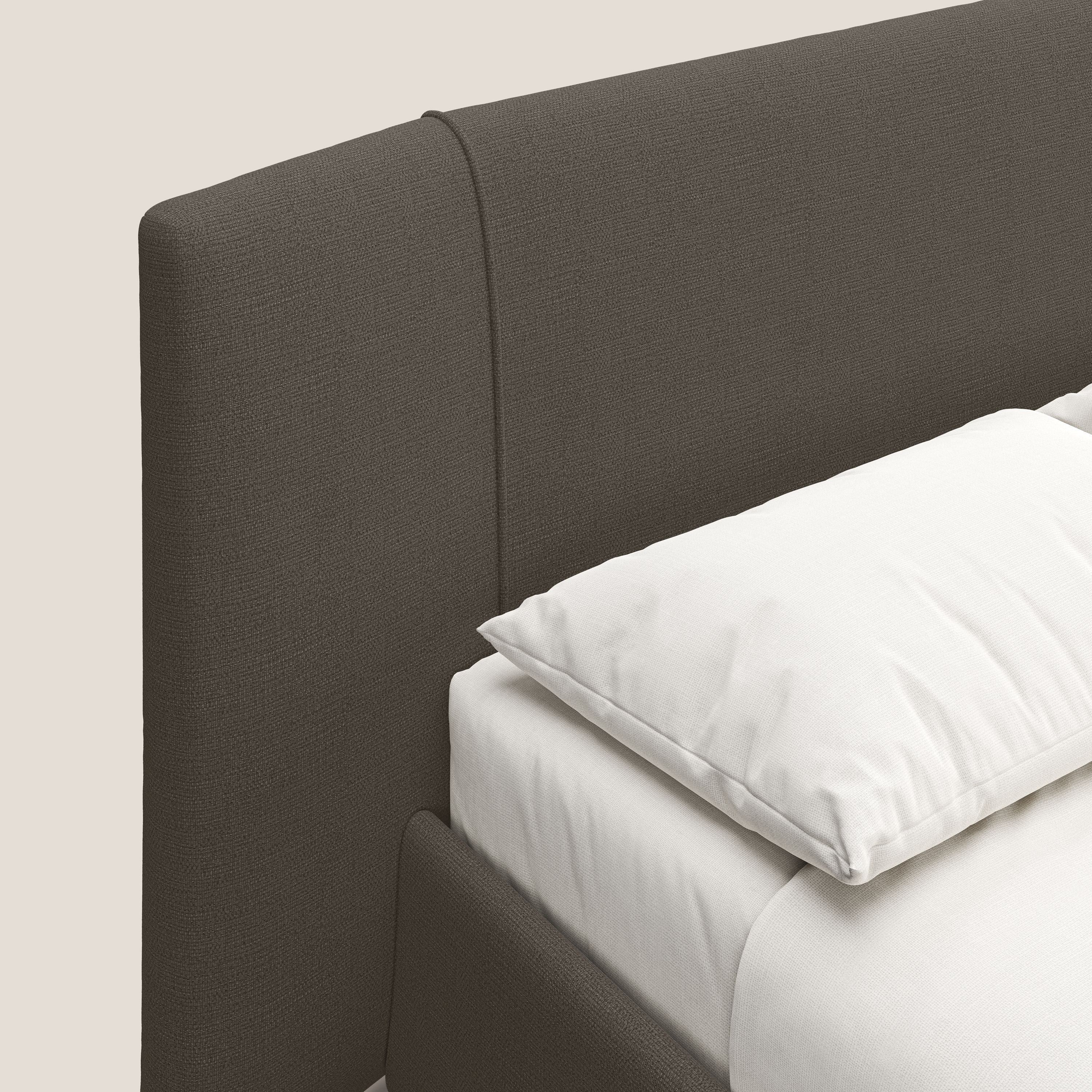 Omero letto imbottito contenitore sfoderabile in tessuto fiammato impermeabile T14 marrone - divani.store