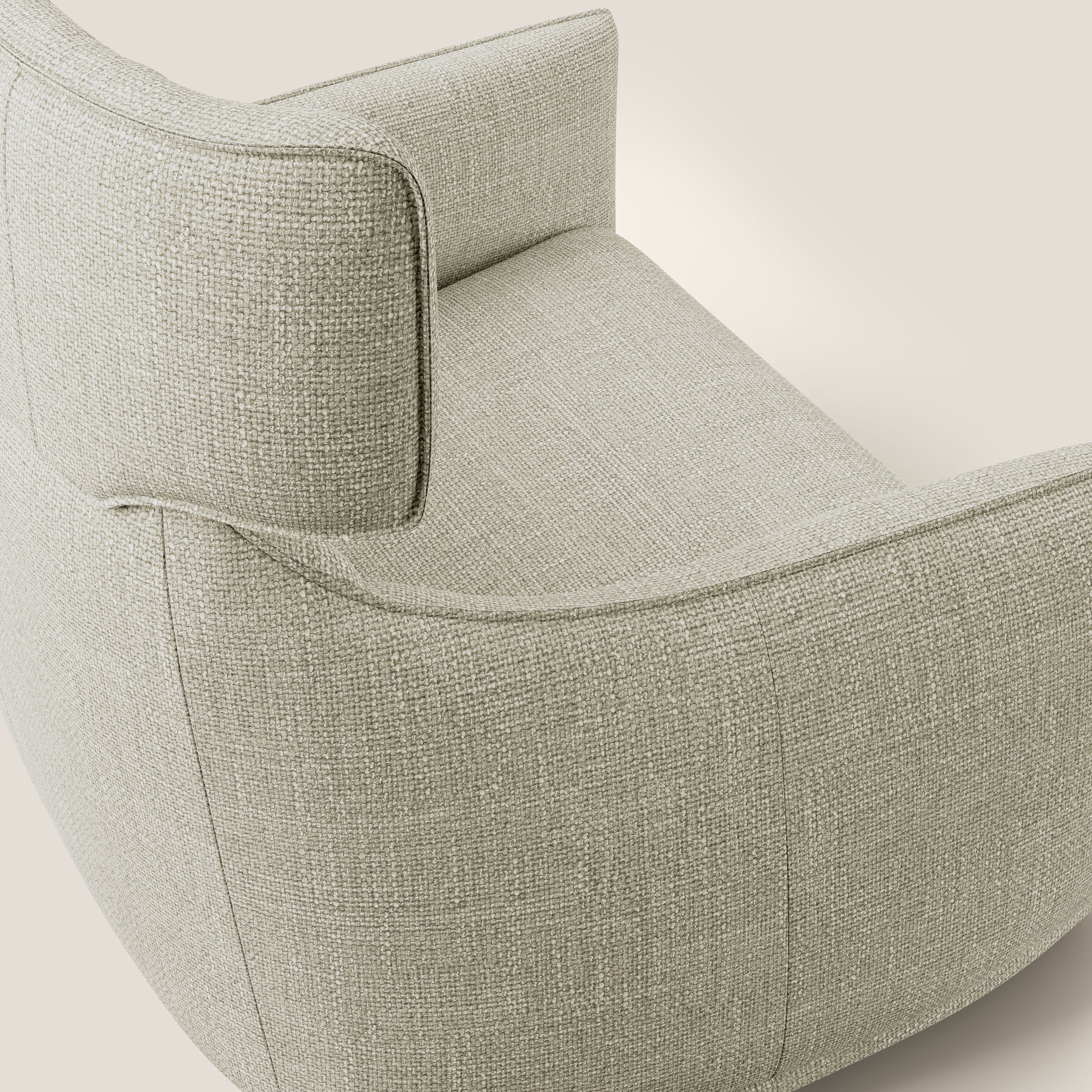 Zelda Poltroncina dal design moderno in morbido tessuto impermeabile T06 panna - divani.store