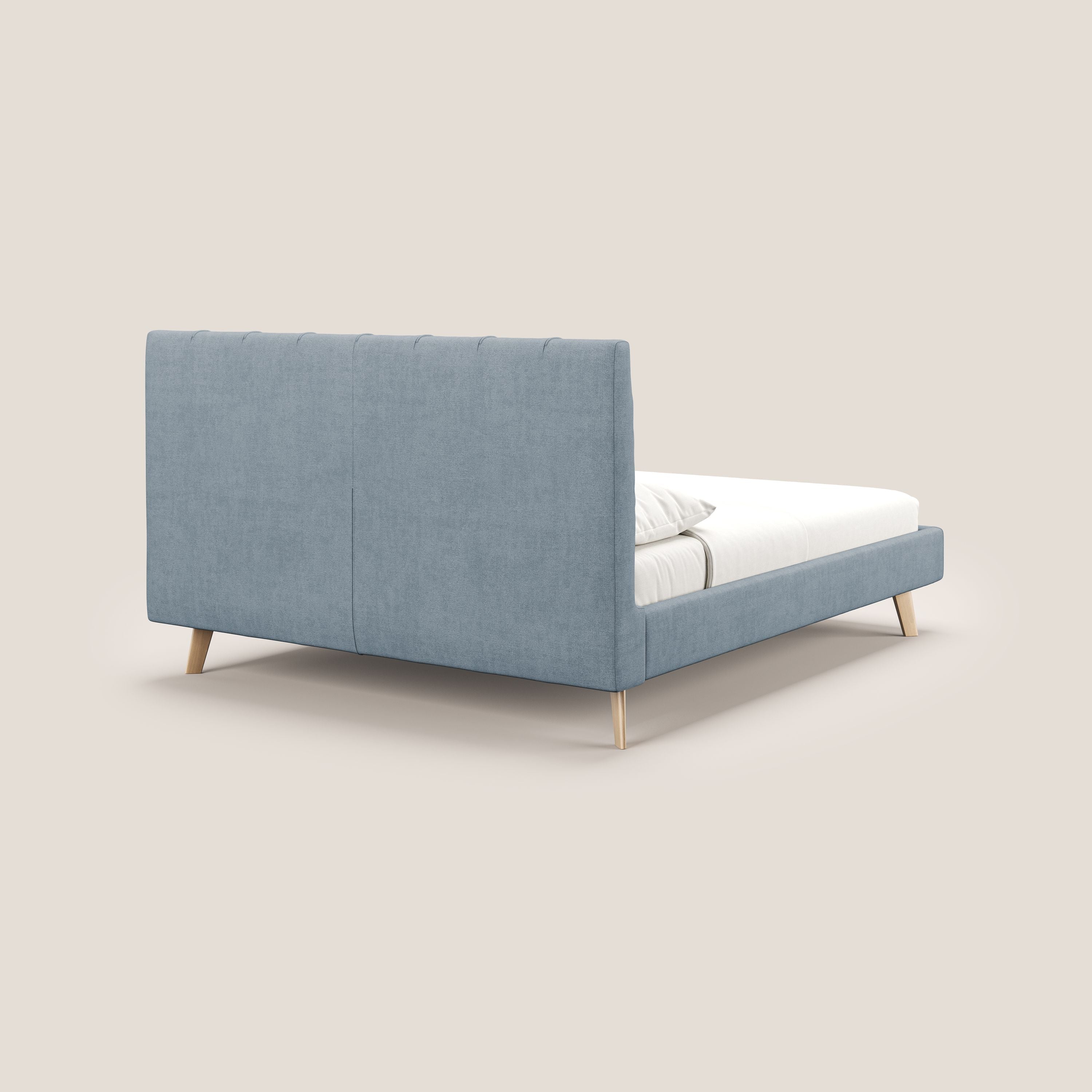 Selene letto imbottito con piedini naturali sfoderabile in tessuto impermeabile T02 carta da zucchero - divani.store