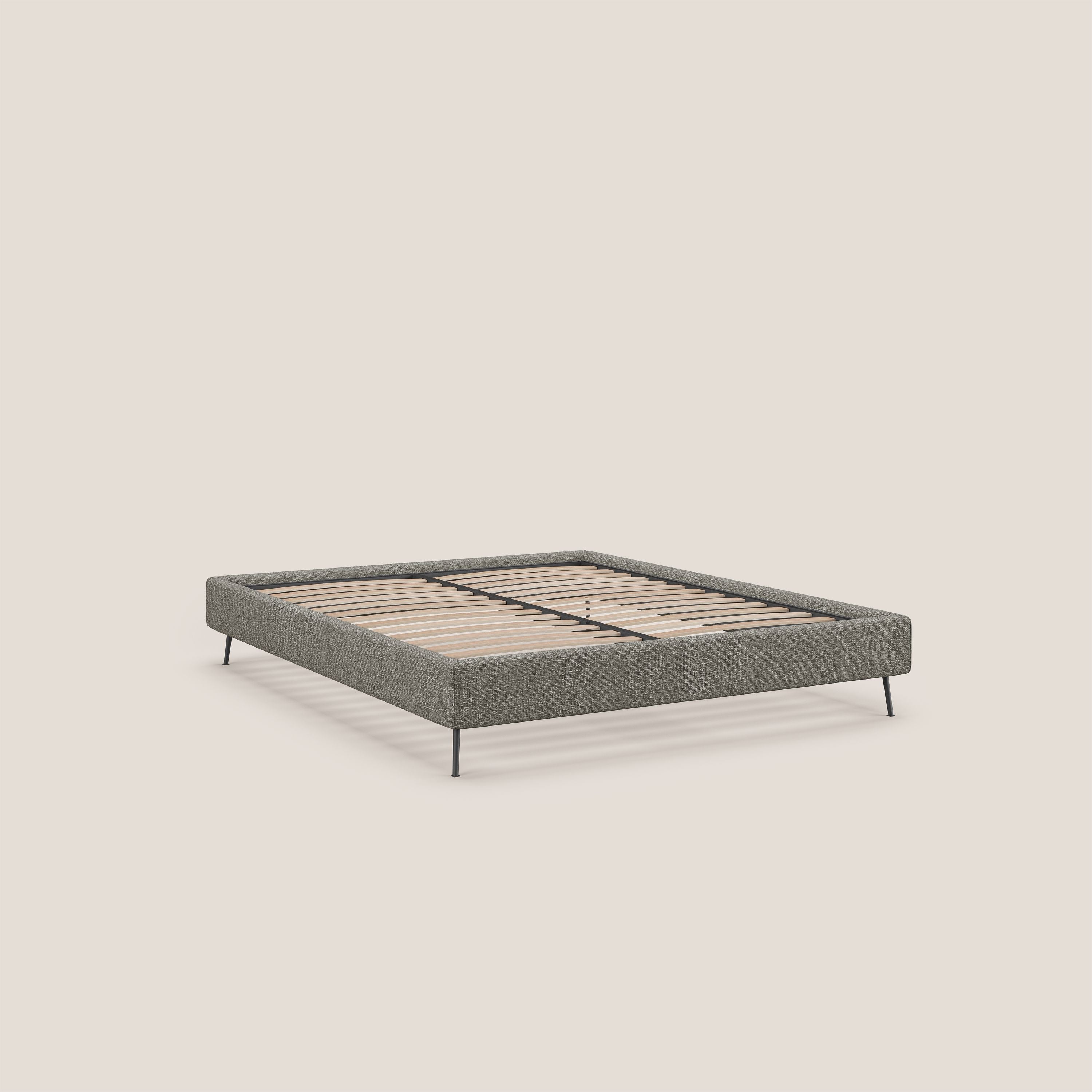 Steve sommier giroletto piedi alti in tessuto impermeabile T10 talpa - divani.store