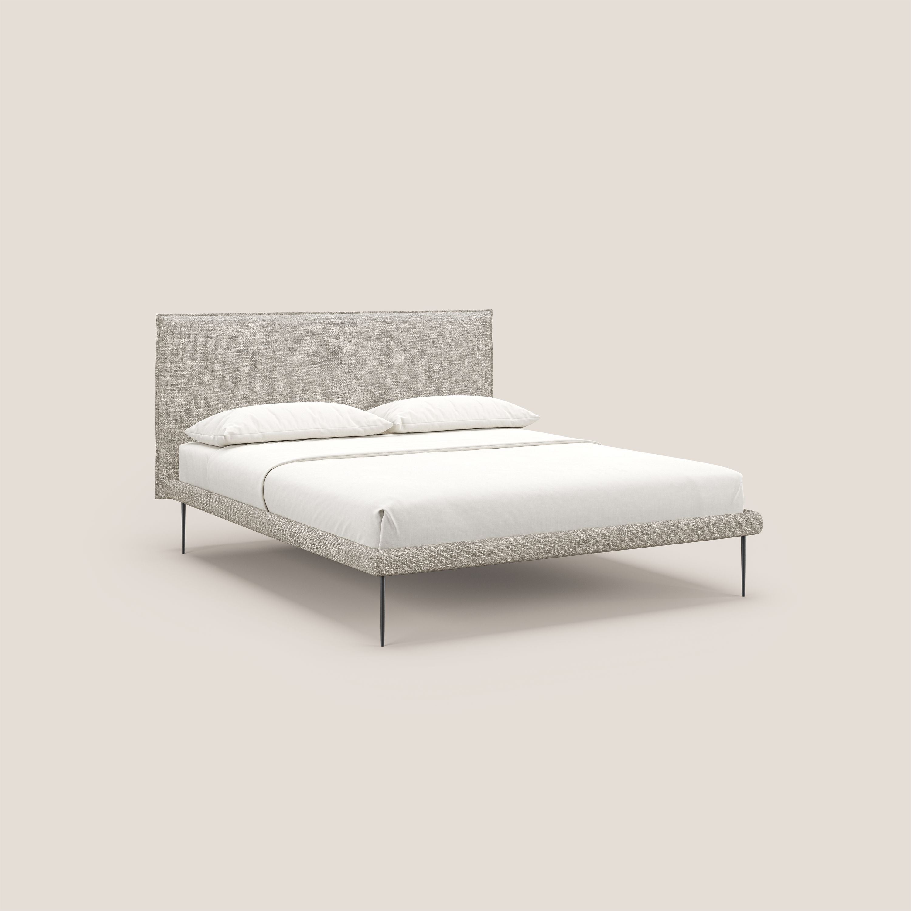 Theo letto imbottito moderno sfoderabile con piedi alti in metallo in tessuto impermeabile T10 panna - divani.store