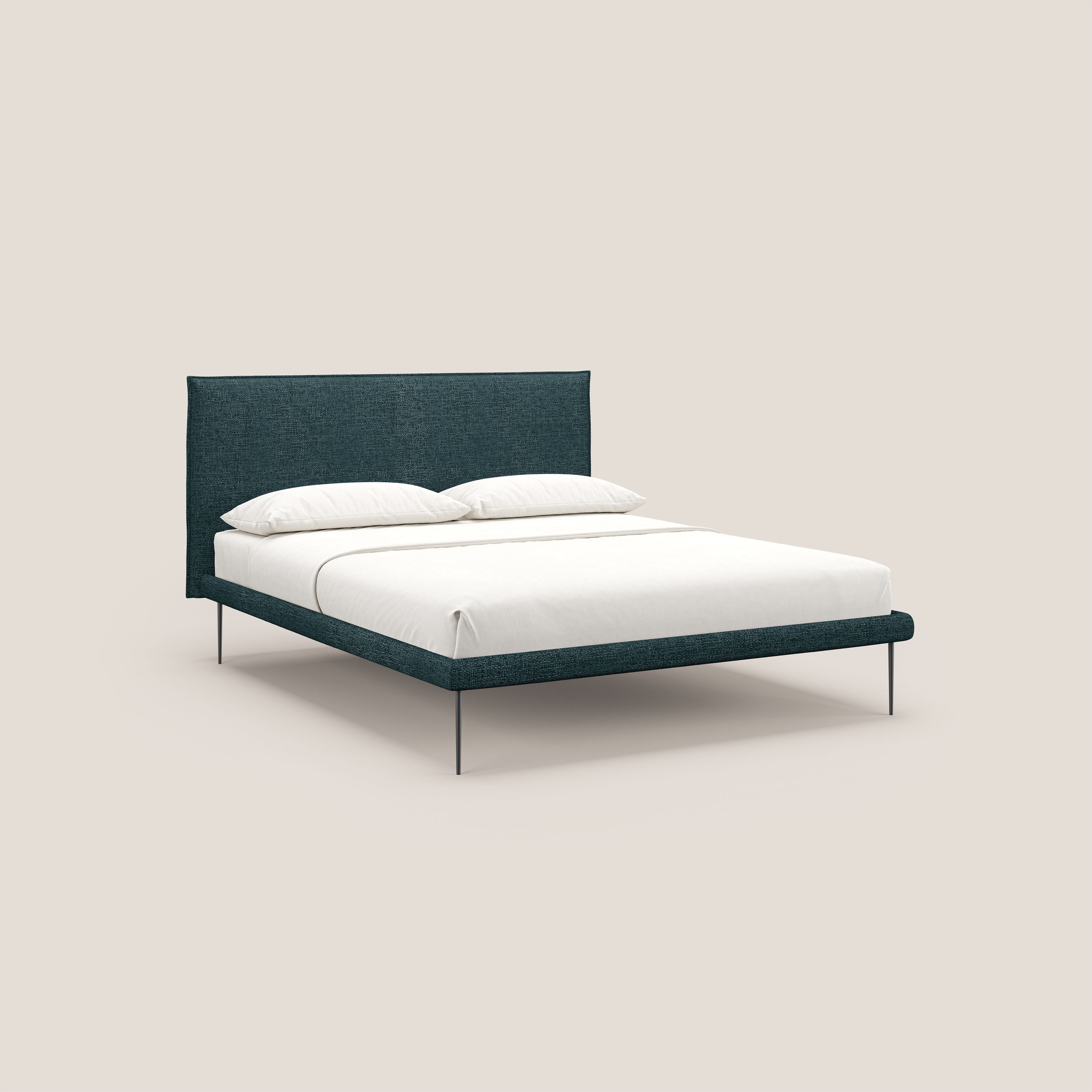 Theo letto imbottito moderno sfoderabile con piedi alti in metallo in tessuto impermeabile T10 petrolio - divani.store